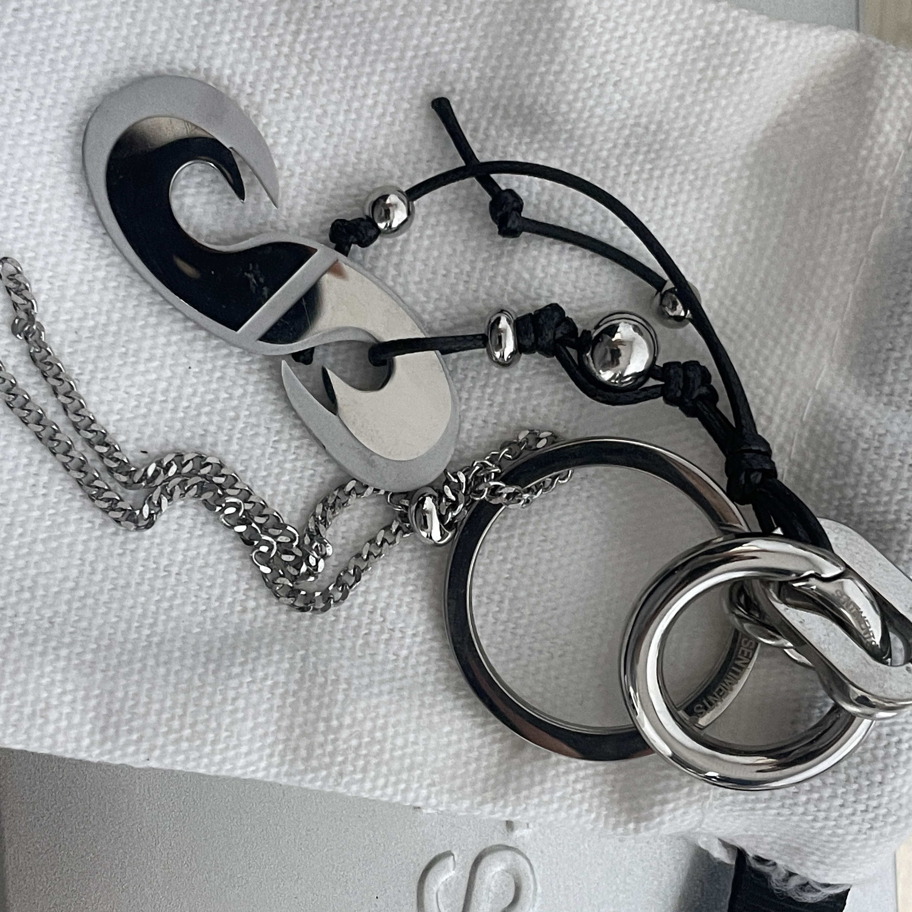 Sentiments No.421 Key Ring Silver 착용 스타일