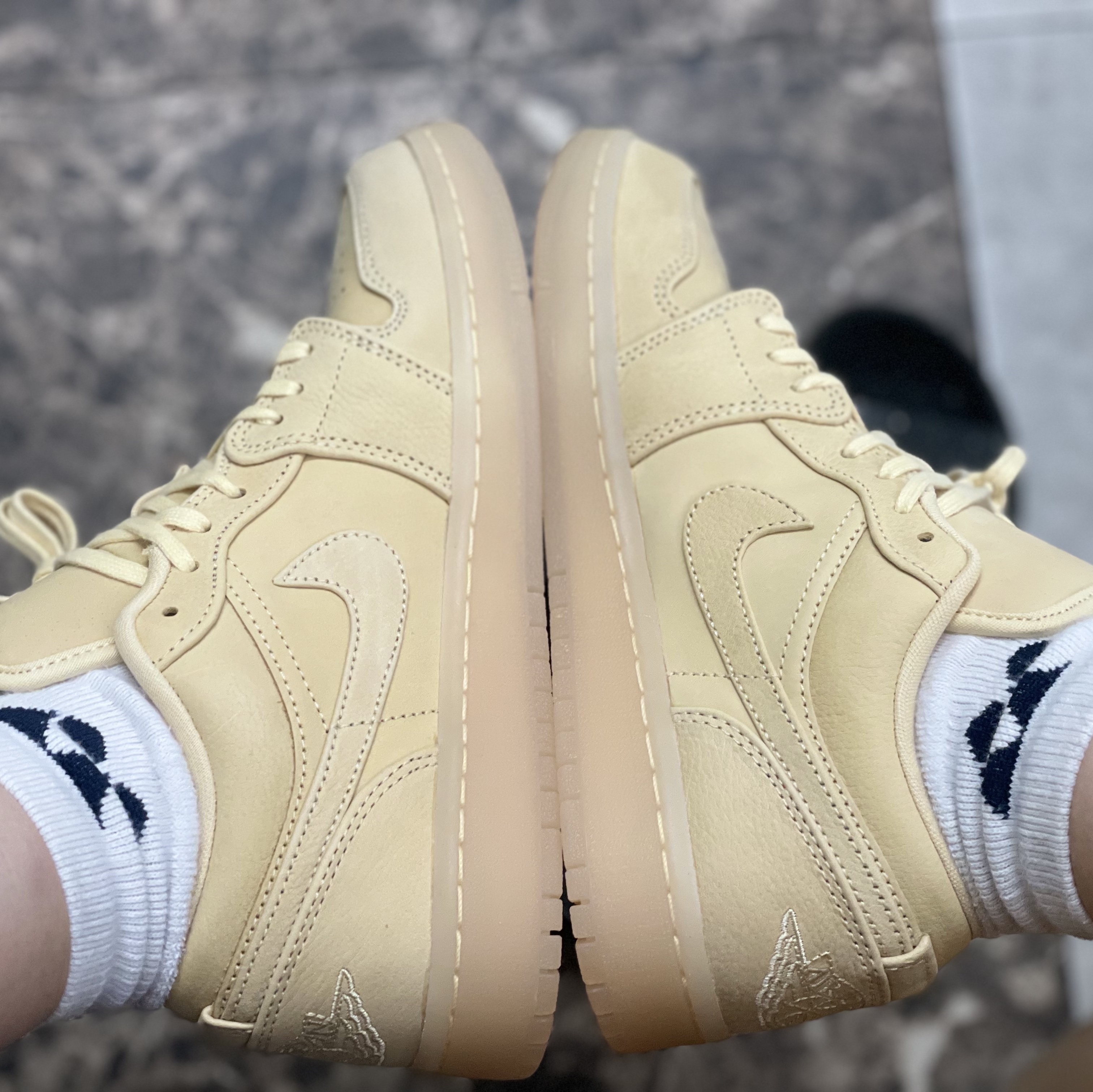 (W) Jordan 1 Low SE Pale Vanila 착용 스타일