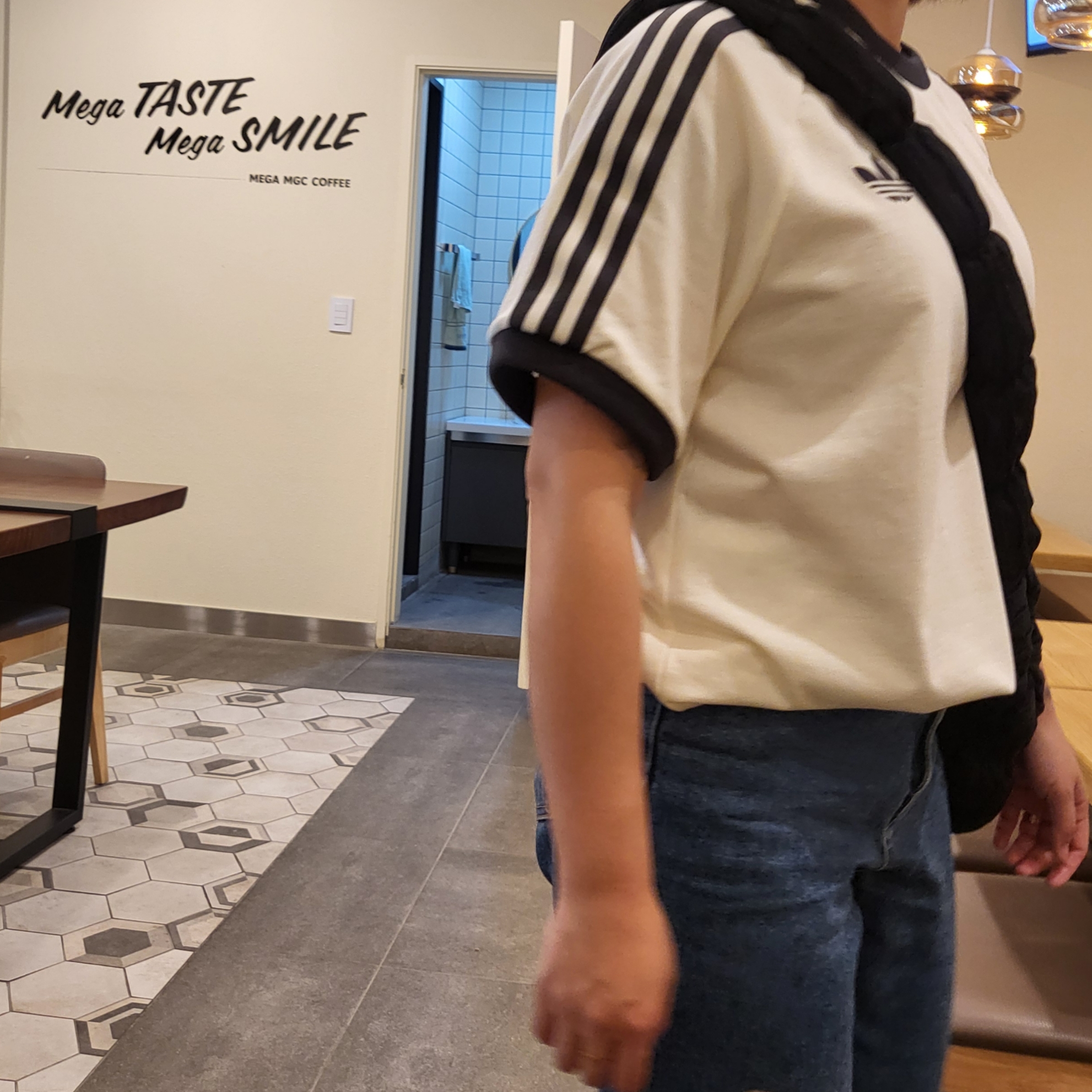 Adidas German Adicolor Classic 3-Stripes T-Shirt Off White - KR Sizing 착용 스타일 - 3