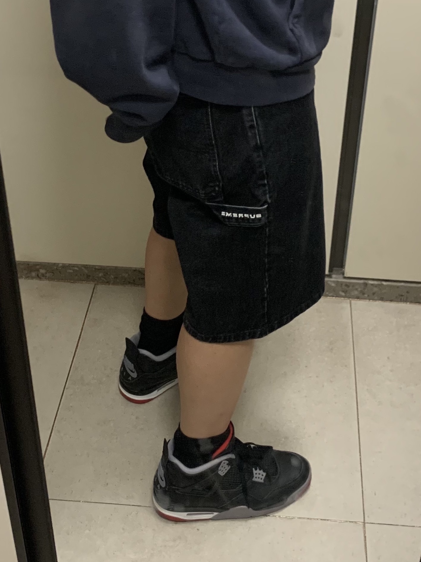 Supreme x Nike Denim Short Black - 24SS, Jordan 1 x Travis Scott x Fragment Retro Low OG SP Military Blue 착용 스타일 - 3