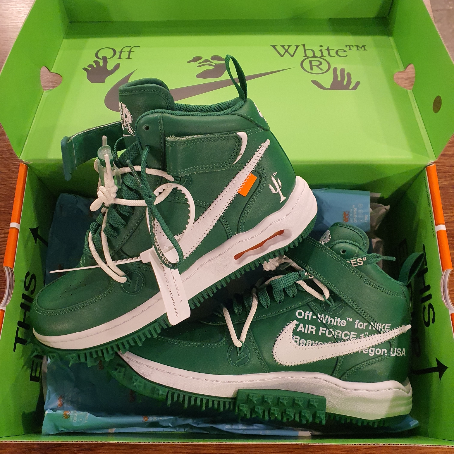 Nike x Off-White Air Force 1 Mid SP Leather Pine Green 착용 스타일