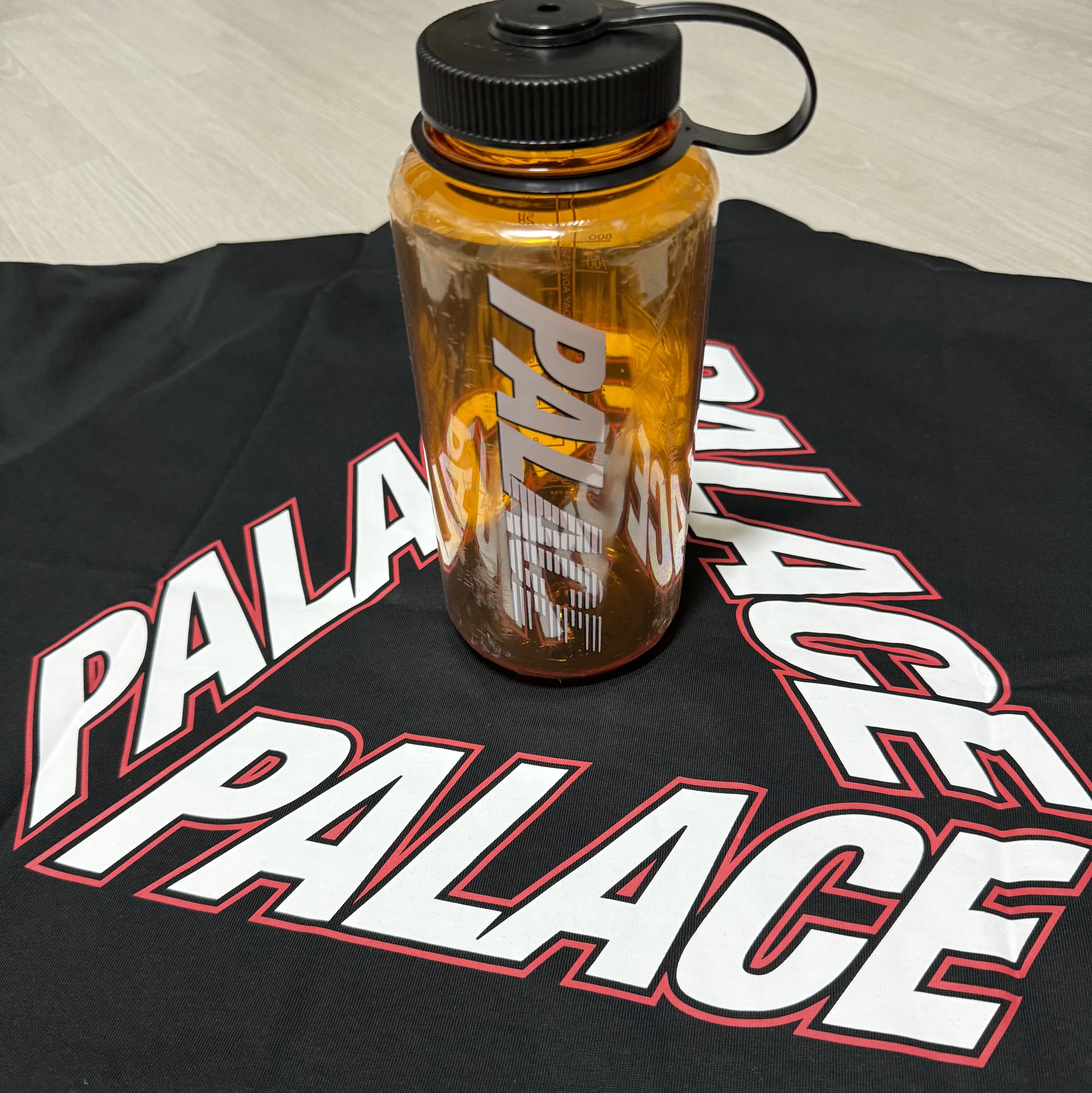 Palace P-3 Outline T-Shirt Black - 24SS, Palace Nalgene Font Water Bottle Clementine Black - 24SS 착용 스타일