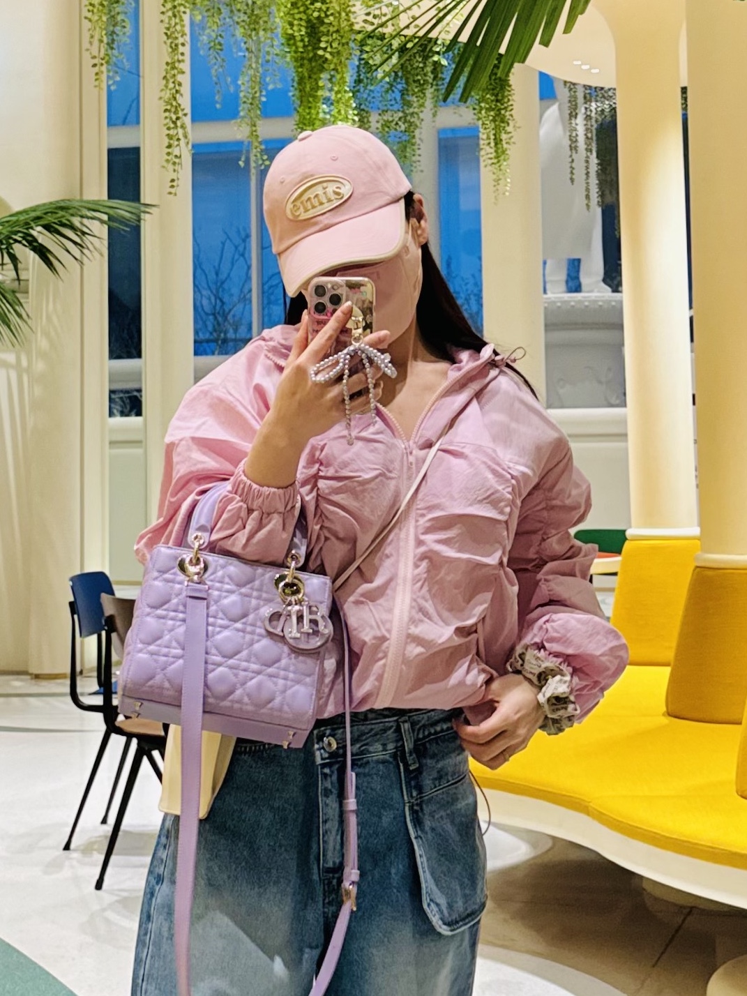 Emis Beige Trimming Ball Cap Pink, Emis Star Bag Pink 착용 스타일 - 5