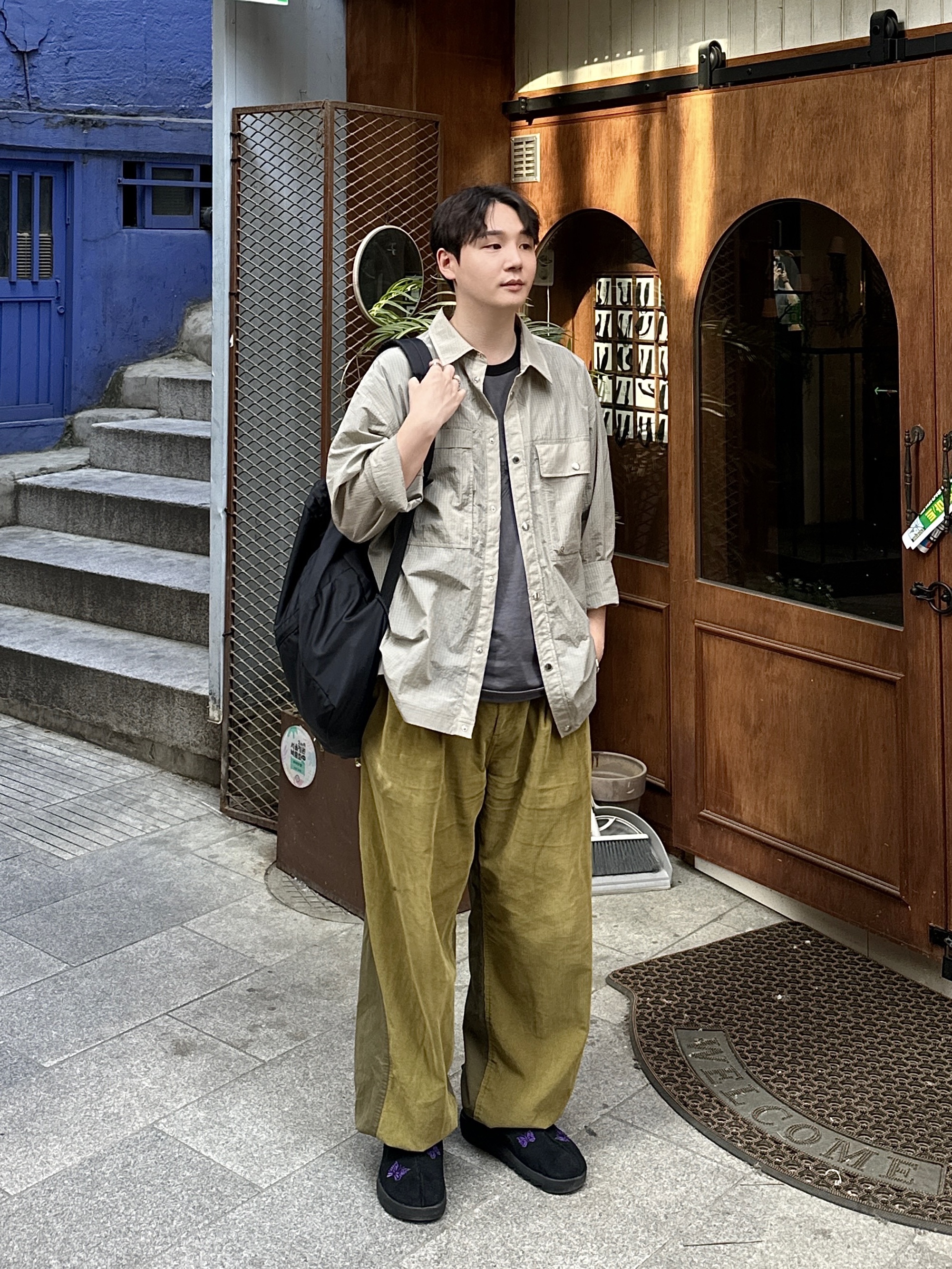 Reebok x Needles Beatnik Moc Core Black Extreme Purple, CDG Backpack Black 착용 스타일 - 3