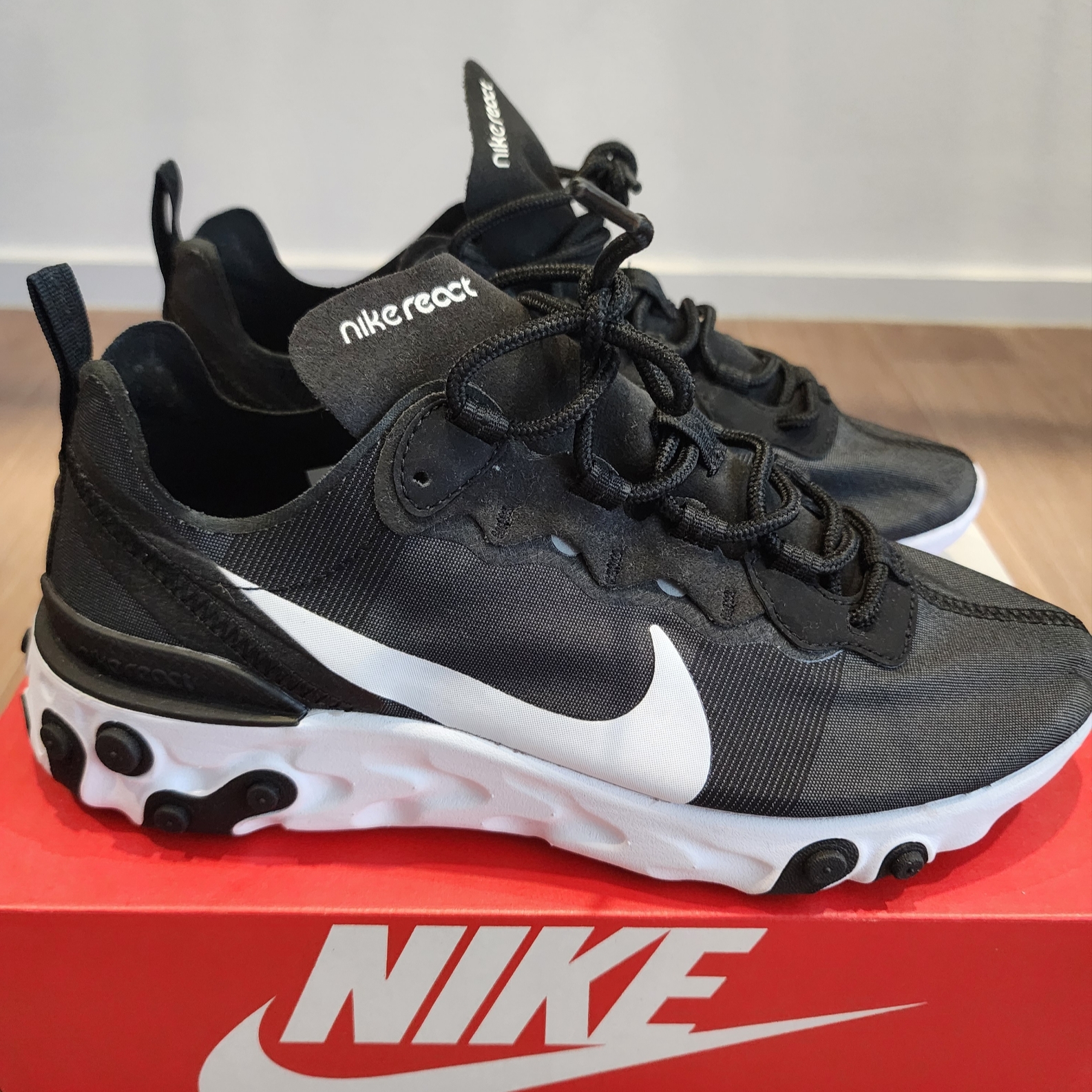 Nike React Element 55 Black White 착용 스타일 - 2