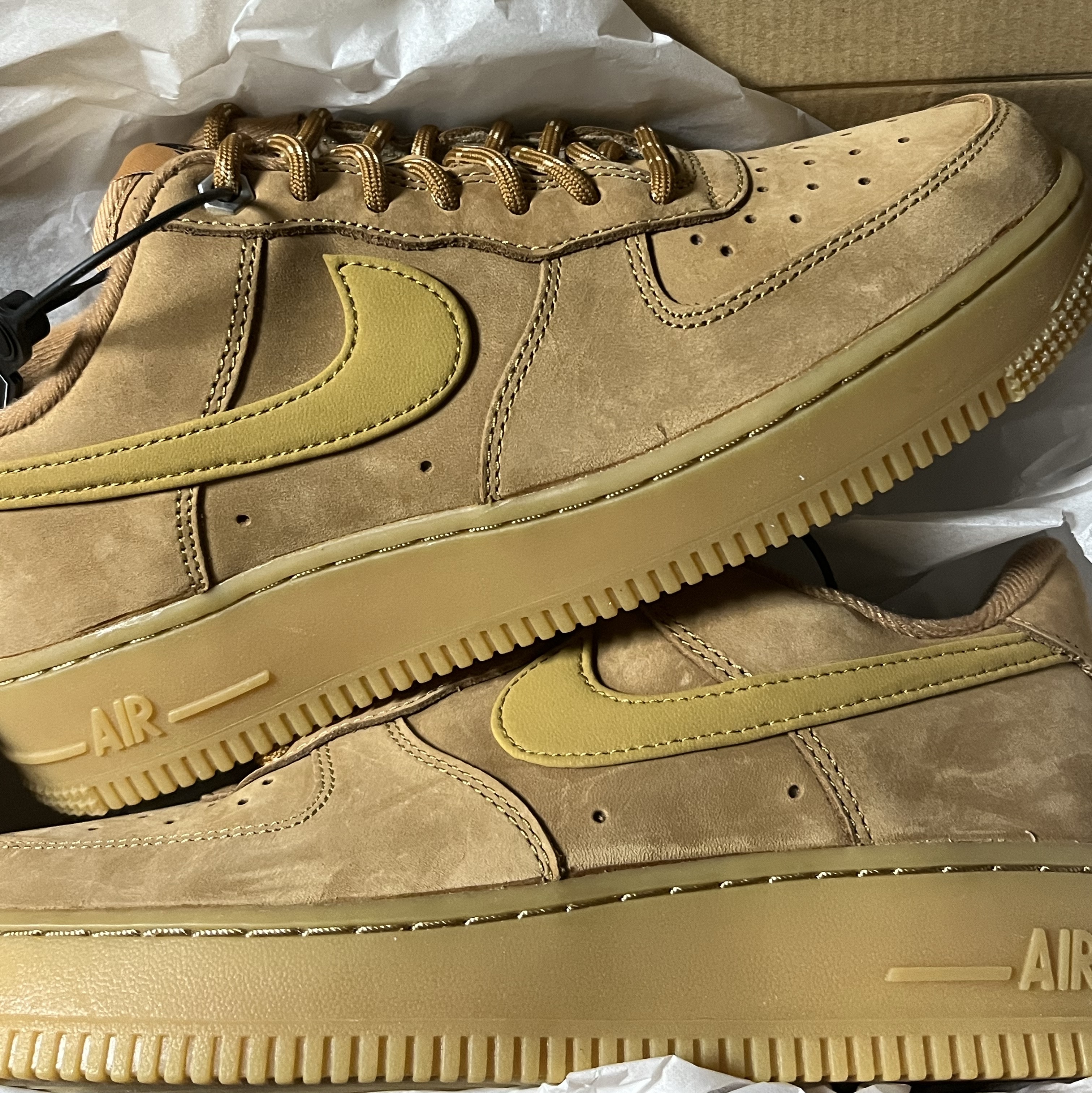 Nike Air Force 1 '07 WB Flax 착용 스타일
