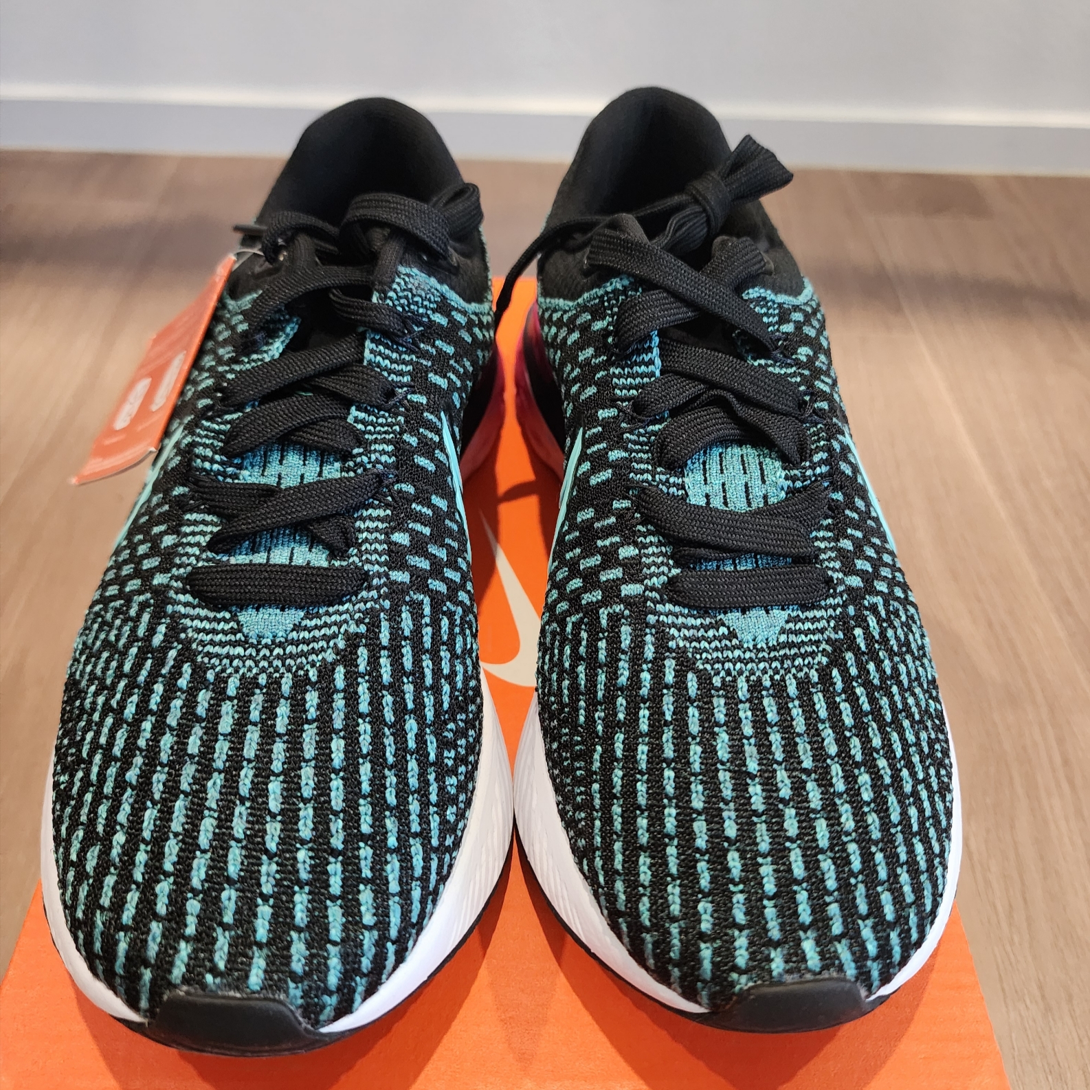 (W) Nike React Infinity Run Flyknit 3 Black Dynamic Turquoise 착용 스타일 - 1