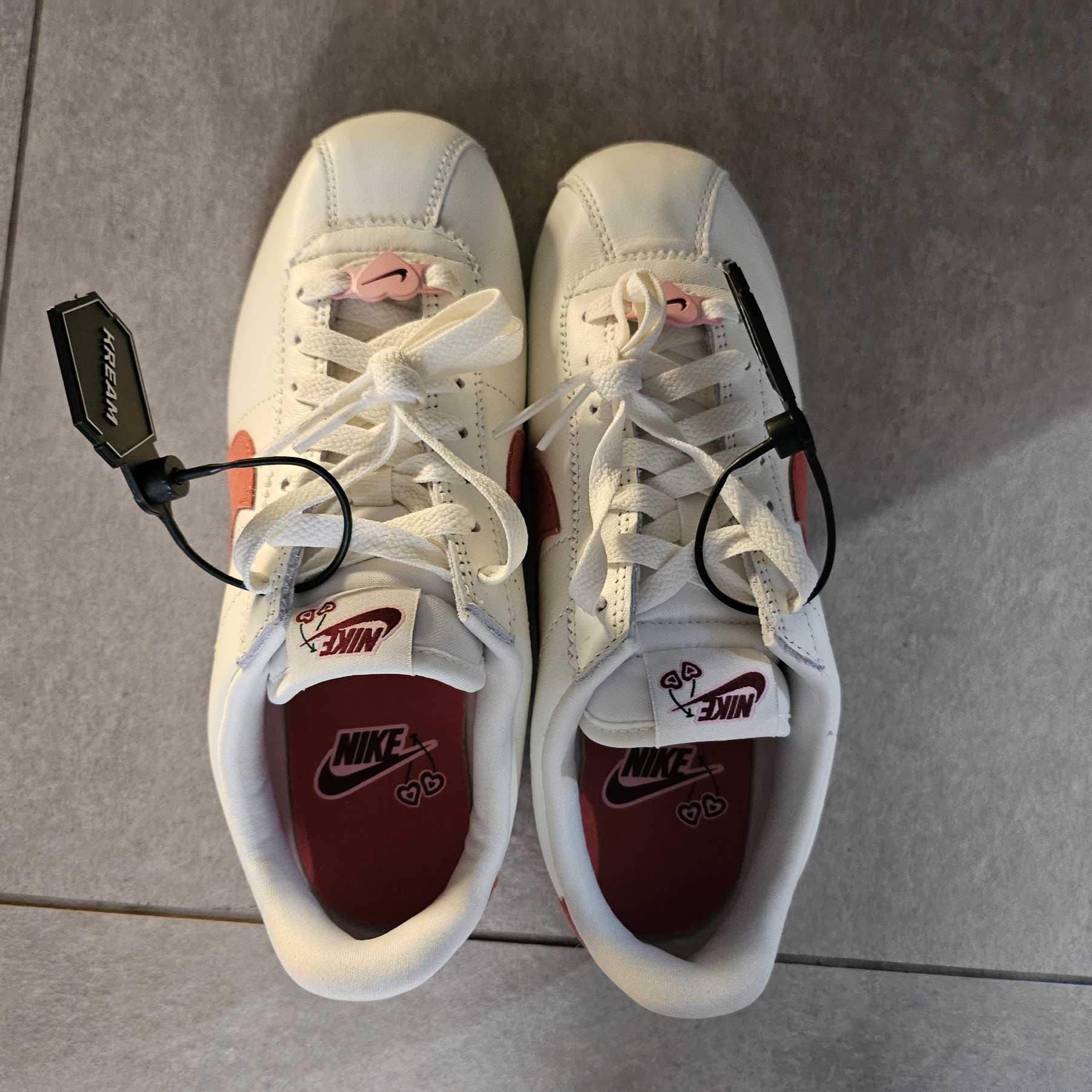 (W) Nike Cortez SE Valentine Day Sail Adobe 착용 스타일