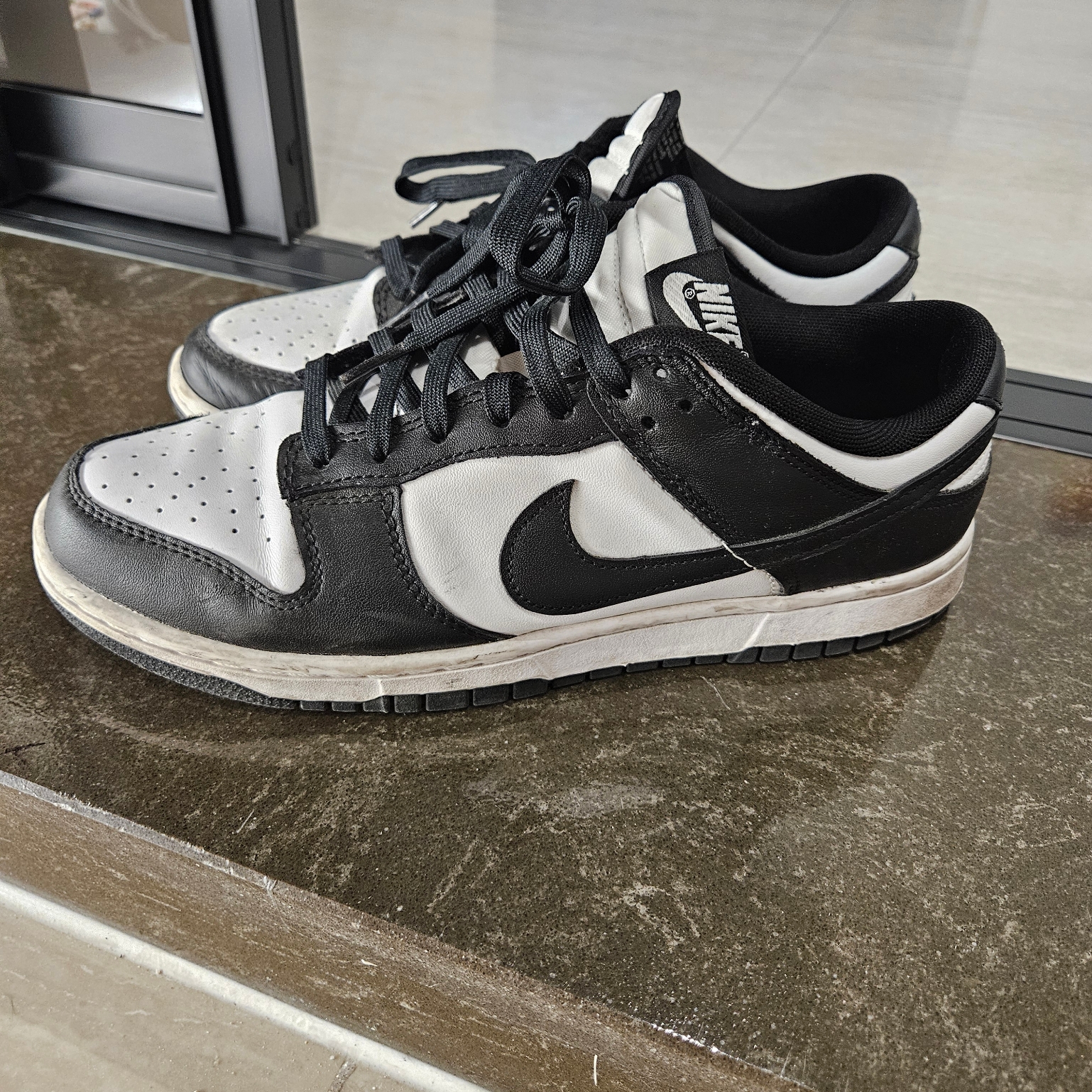 Nike Dunk Low Retro Black 착용 스타일