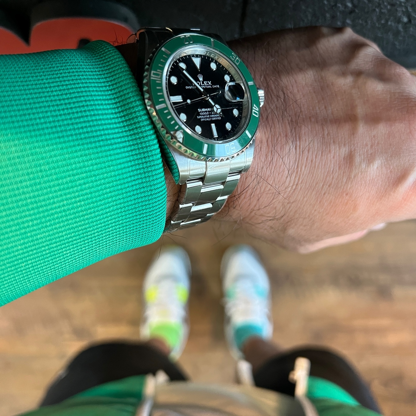 Rolex Submariner Date 41mm 126610LV Black Oyster 착용 스타일 - 2