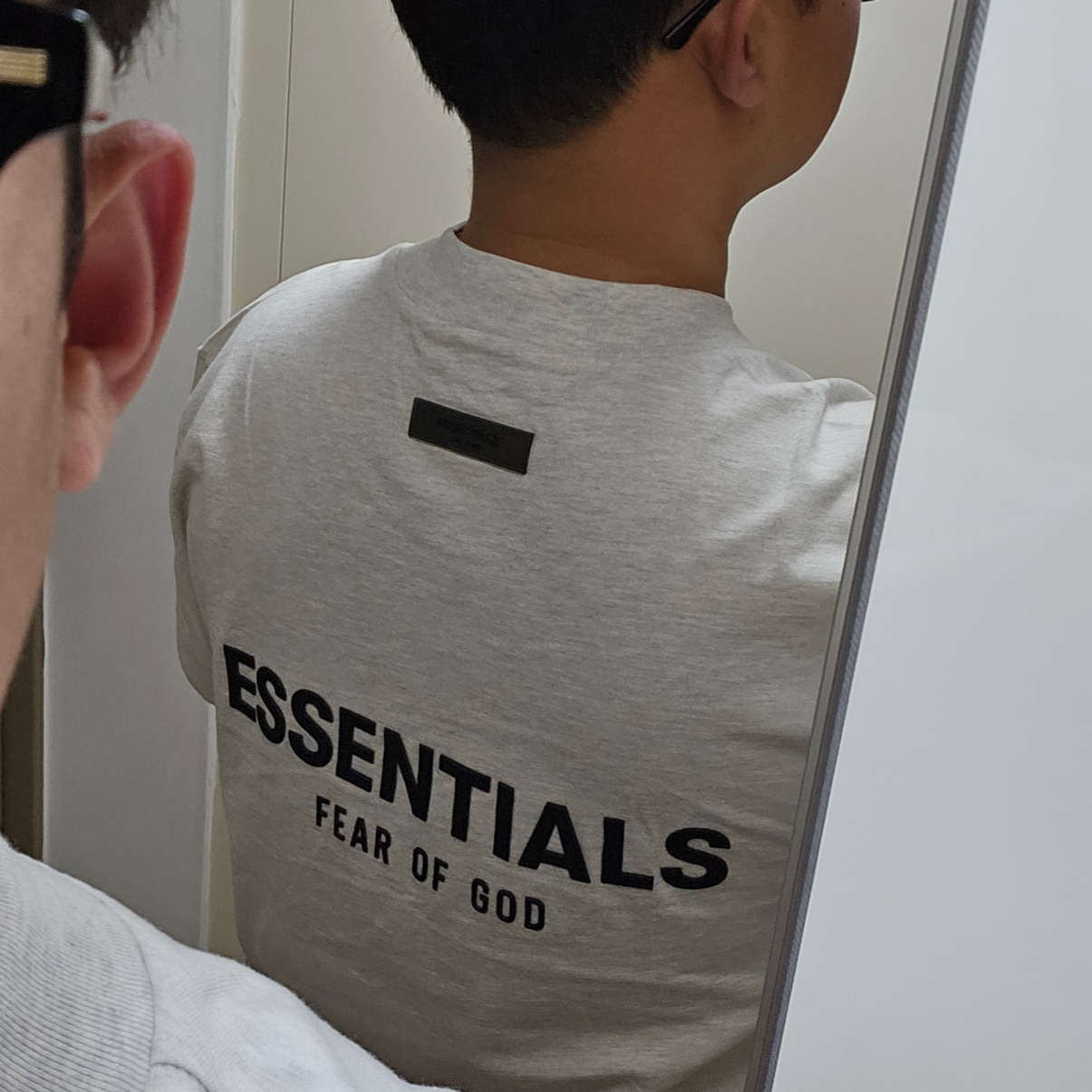 Essentials The Core Collection T-Shirt Light Oatmeal 착용 스타일