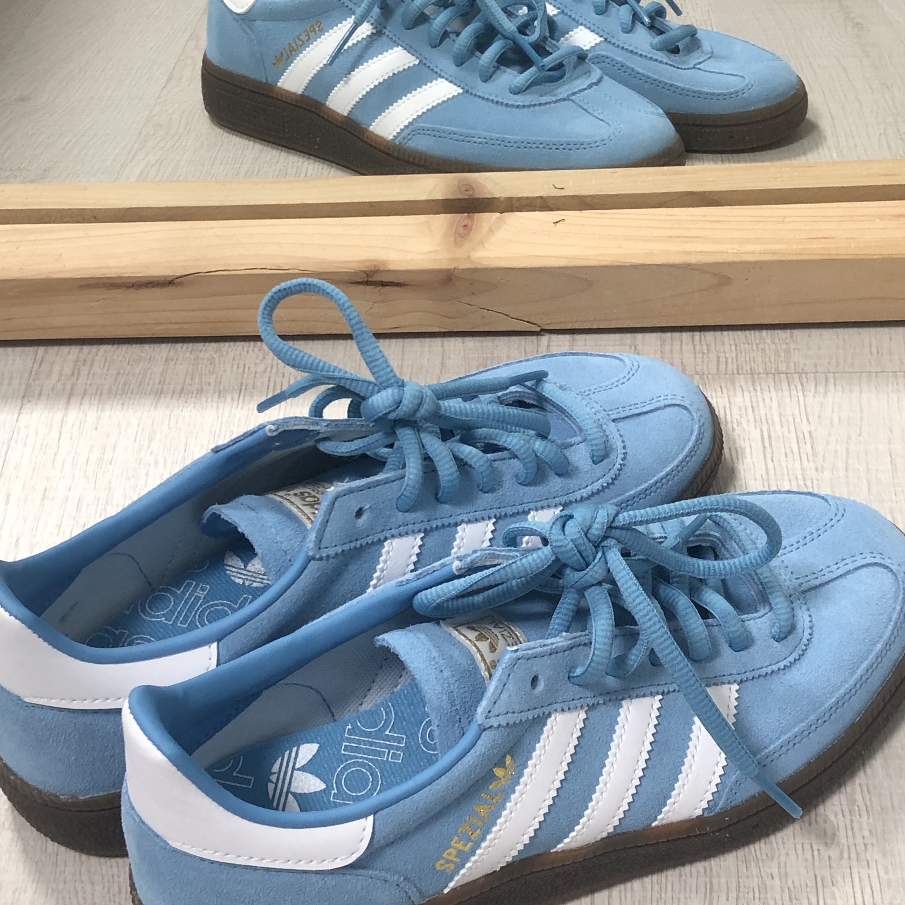 Adidas Spezial Handball Light Blue 착용 스타일 - 2