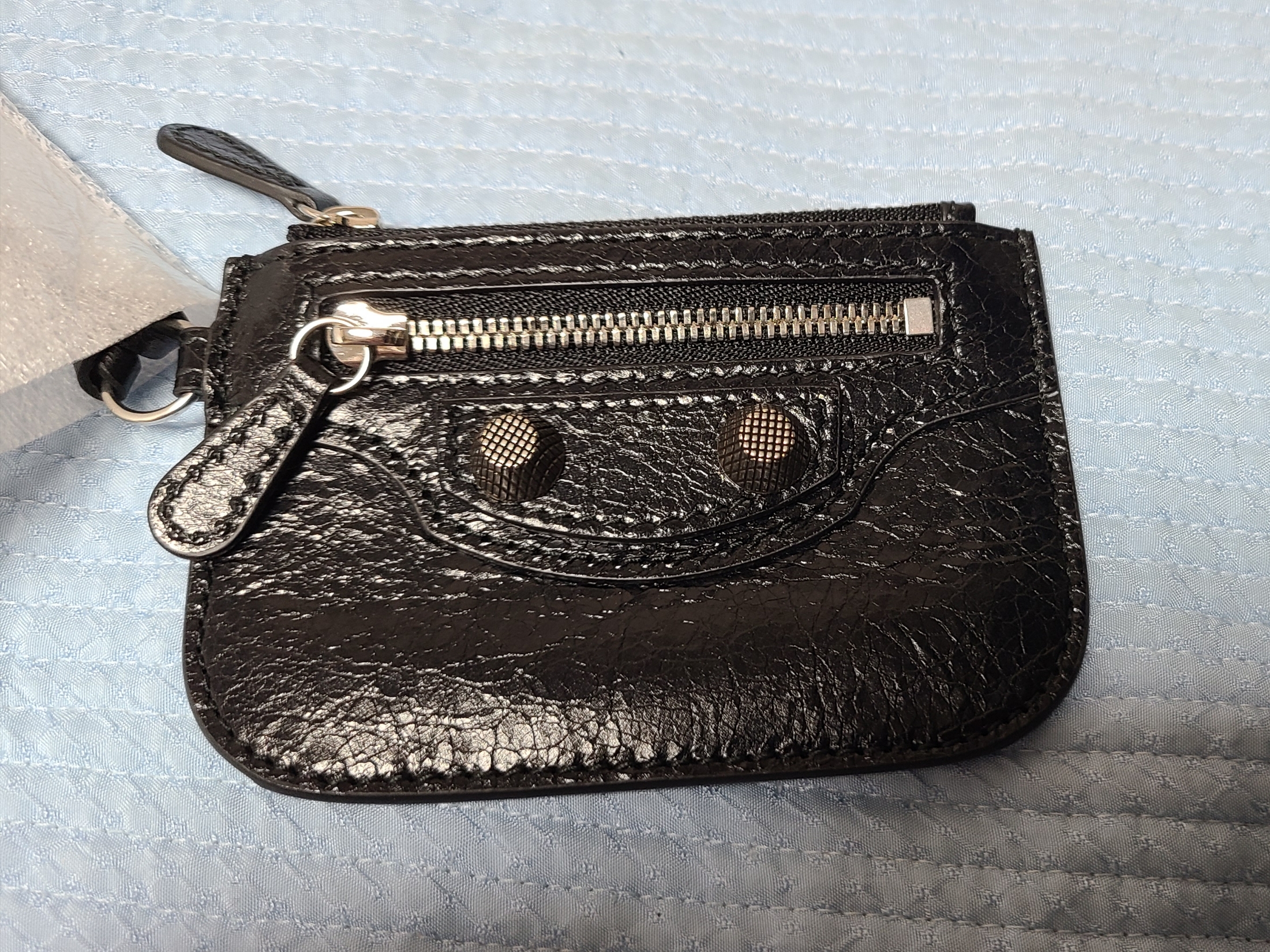 Balenciaga Arena Lambskin Aged Silver Hardware Le Cagole XS Flap Bag Black 착용 스타일 - 4