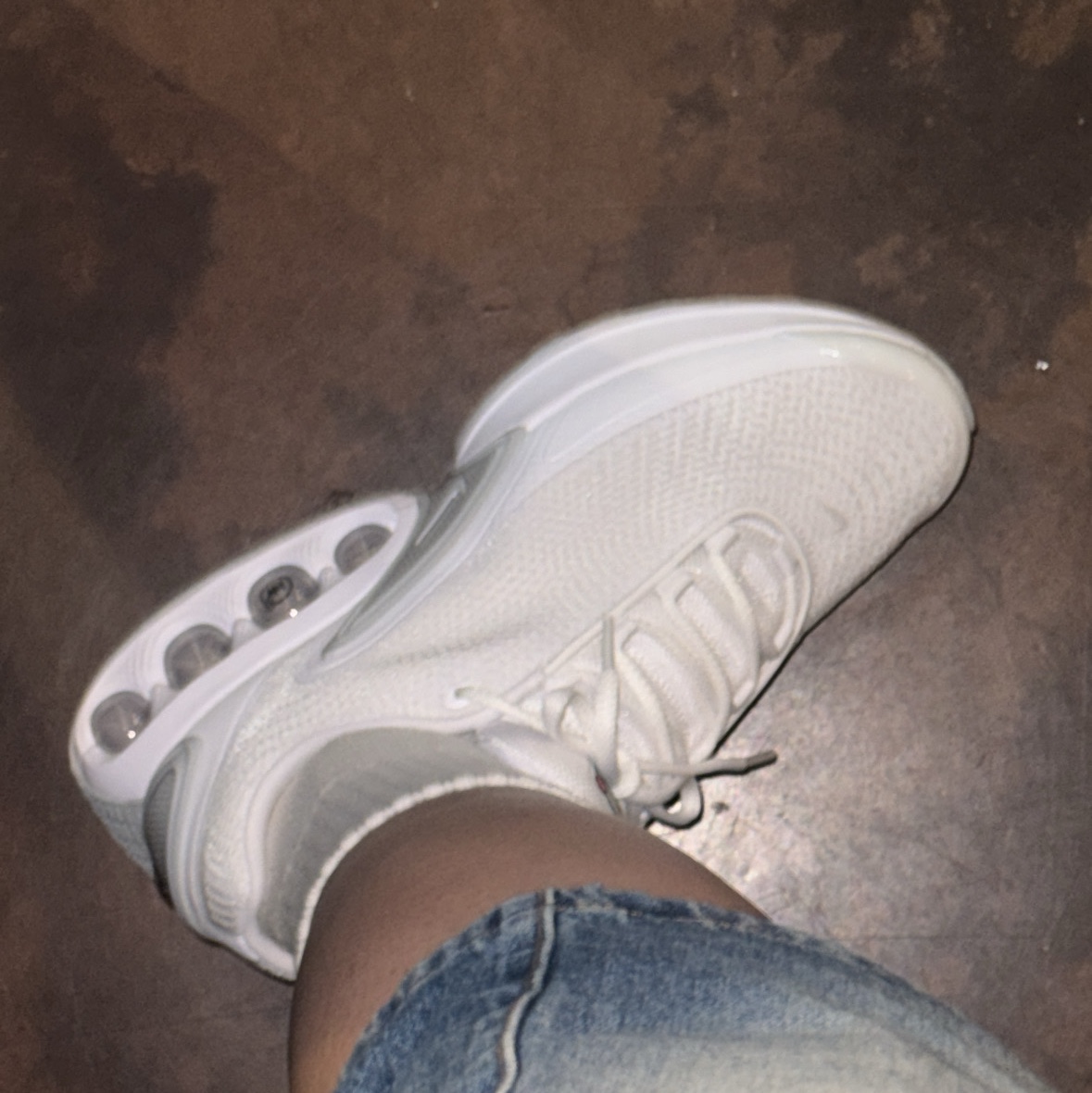 (W) Nike Air Max Dn White Pure Platinum 착용 스타일