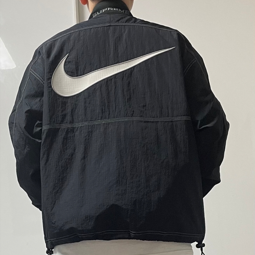 Supreme x Nike Ripstop Pullover Black - 24SS 착용 스타일 - 3