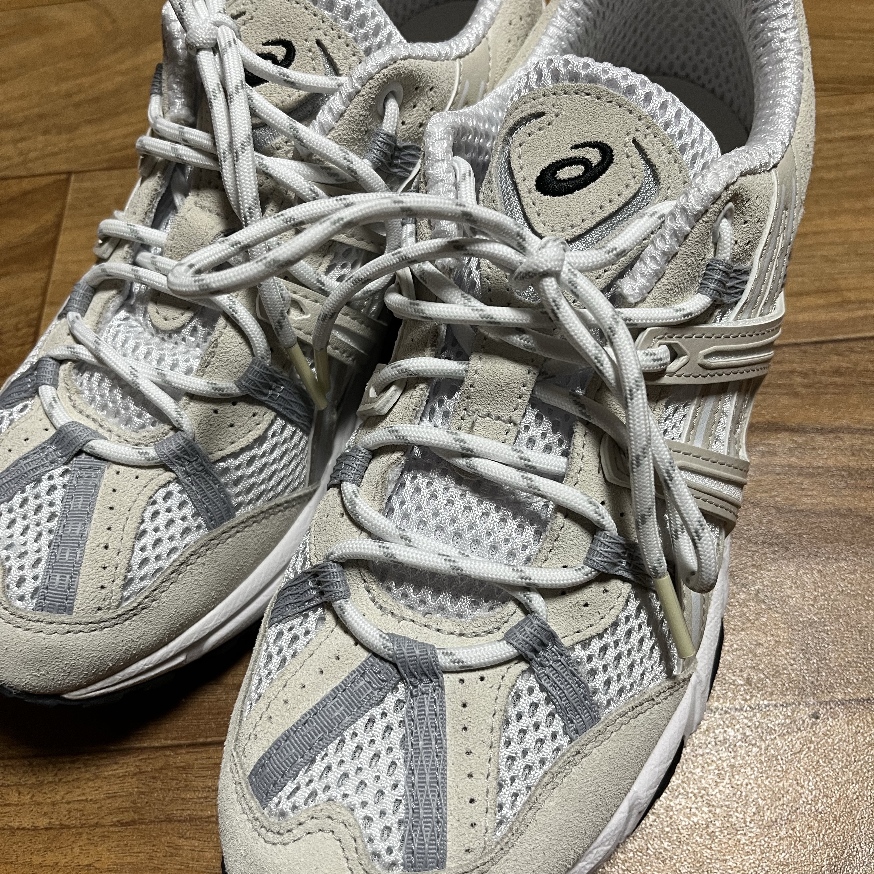 Asics x Emmi Gel-Sonoma 15-50 White Smoke Grey 착용 스타일