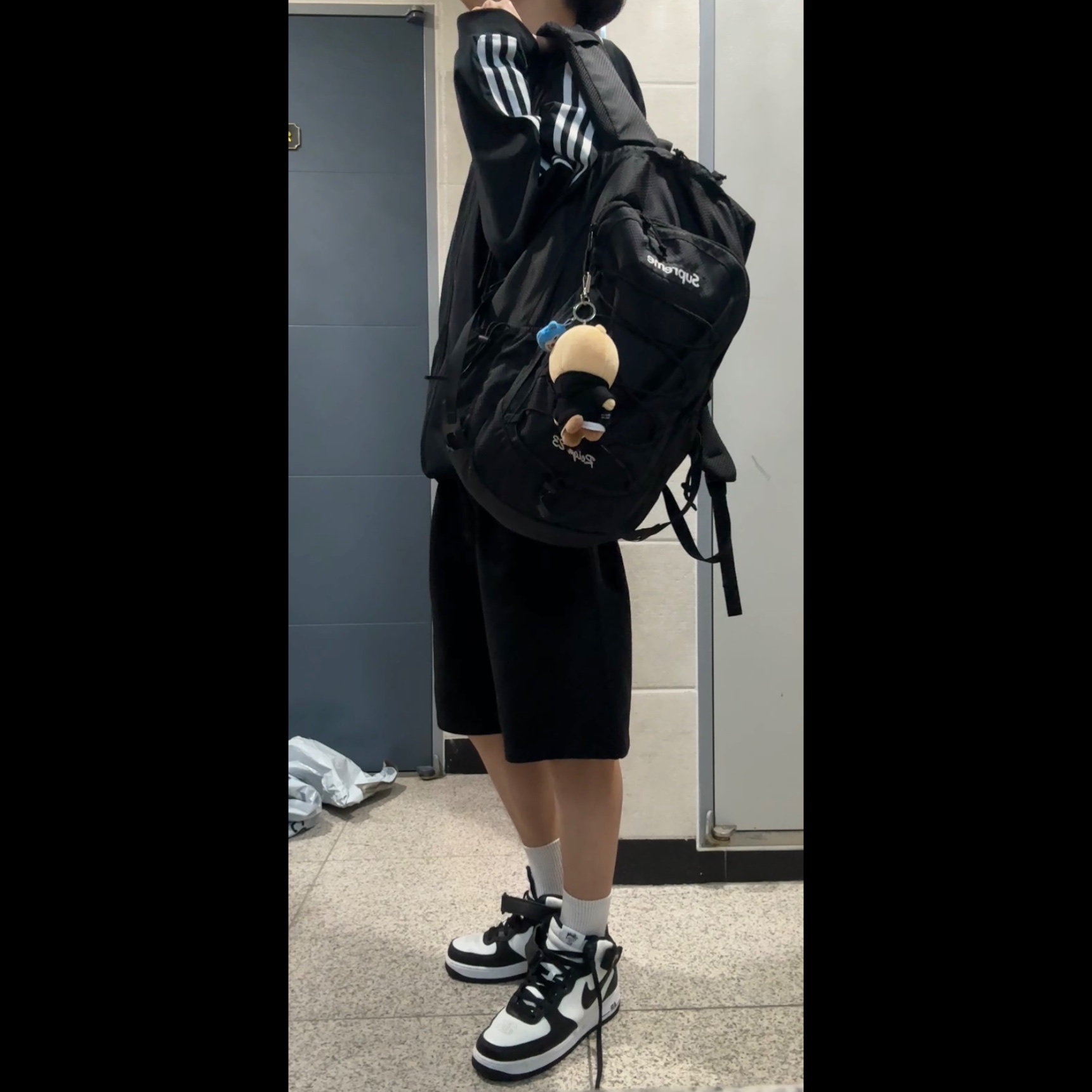 Adidas Originals Beckenbauer Track Jacket Black - KR Sizing, Nike x Stussy Air Force 1 '07 Mid SP Black and Light Bone 착용 스타일 - 2