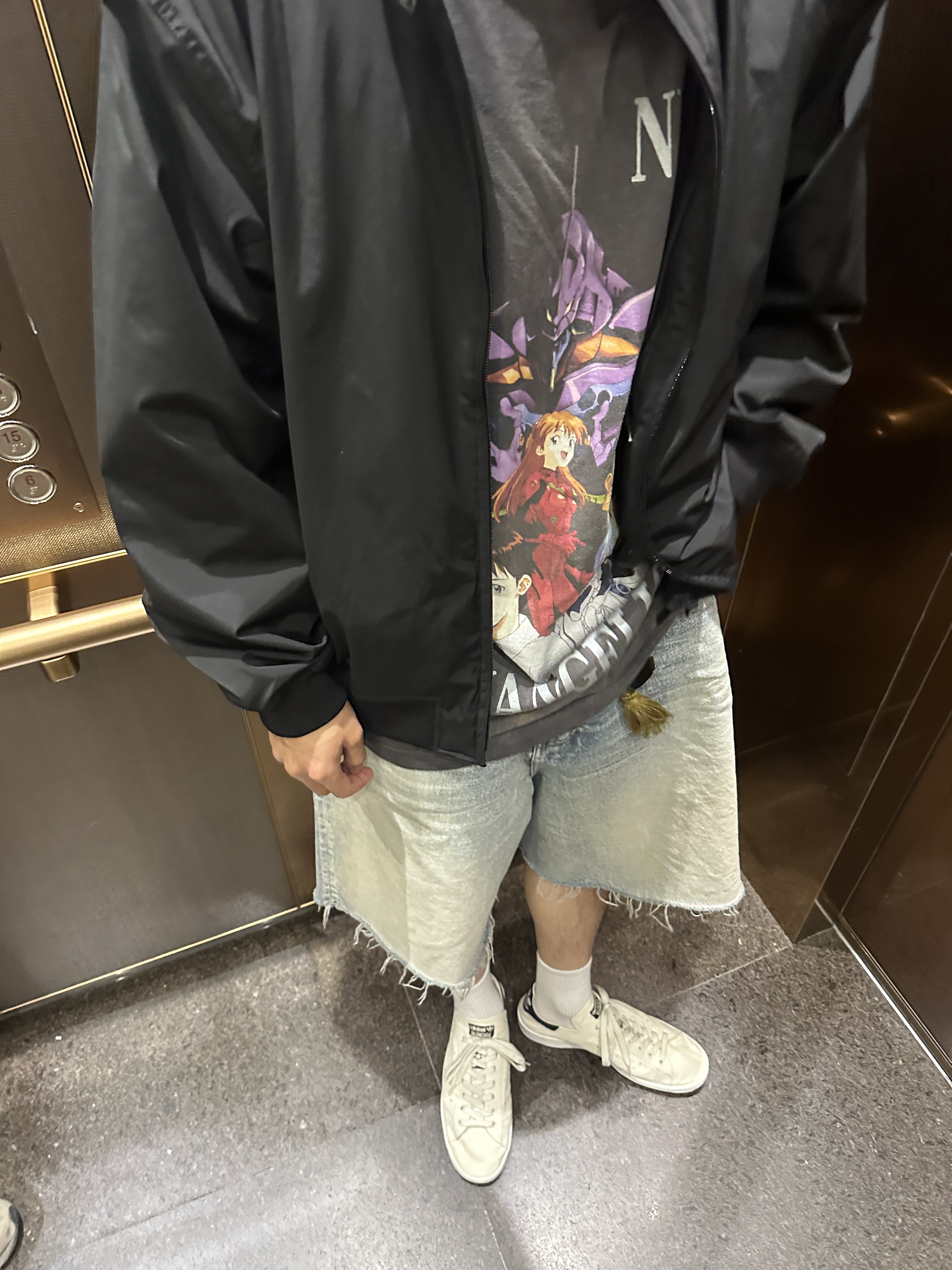 Saint Mxxxxxx x Evangelion Neon S/S T-Shirt Black, Balenciaga Skater Shorts Blue 착용 스타일 - 2