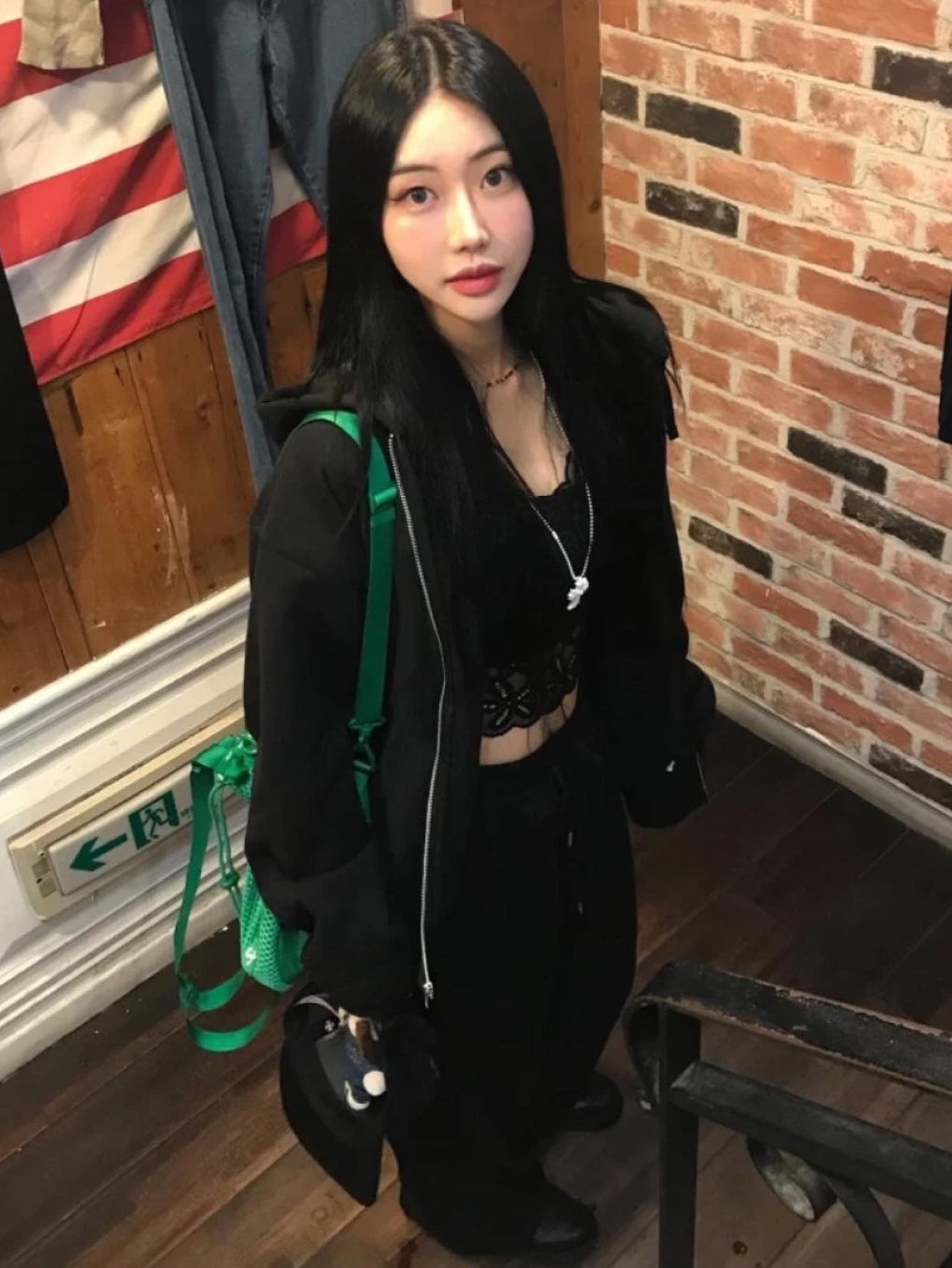 Chrome Hearts Silichrome CH Cross Pendant White 2022/2023, Chrome Hearts Silichrome CH Cross Pendant Black 2022/2023/2025 착용 스타일 - 5