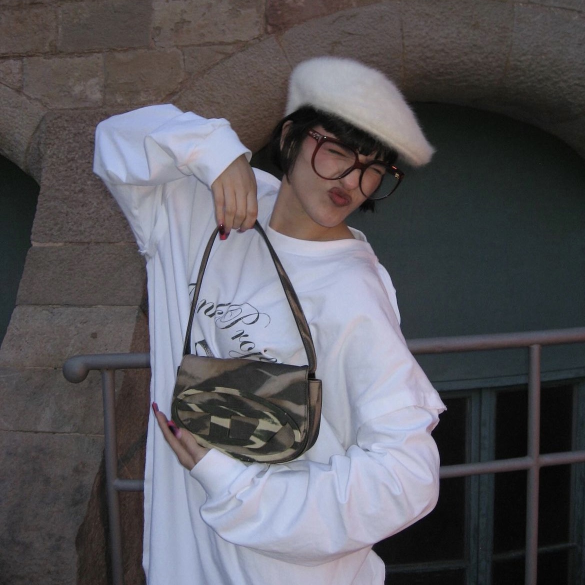 TRUNKPROJECT Printed Long Sleeve T-Shirt White, TRUNKPROJECT Printed Long Sleeve T-Shirt Grey 착용 스타일