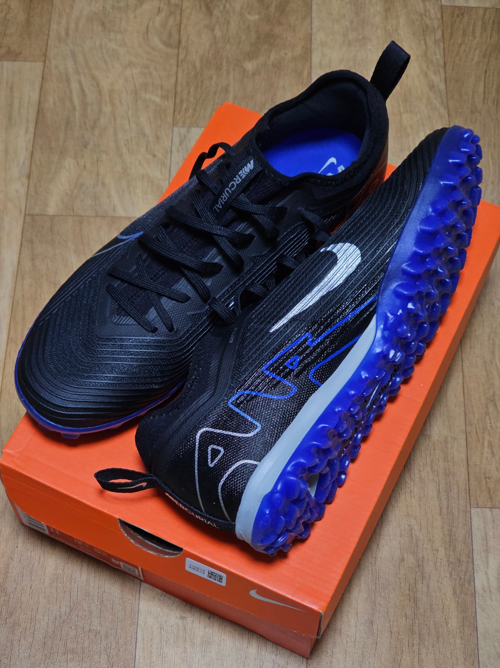 Nike Zoom Mercurial Vapor 15 Pro TF Black Hyper Royal 착용 스타일 - 2