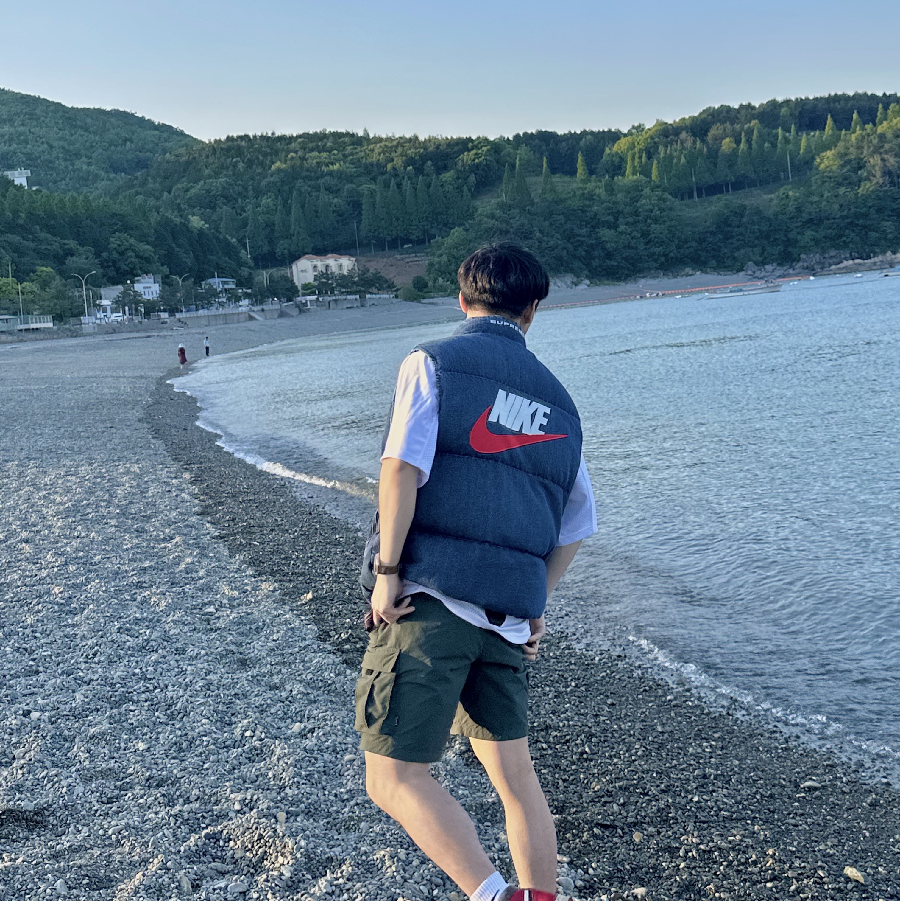 Supreme Perfect Season Football Jersey White - 23SS, Jordan 1 Retro High OG Chicago 2022 착용 스타일 - 2