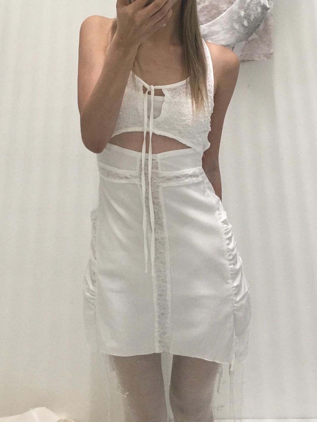 [KREAM 단독] Bonnae Women Cross Cut Out Dress White, [KREAM 단독] Bonnae Women Cross Cut Out Dress Black 착용 스타일
