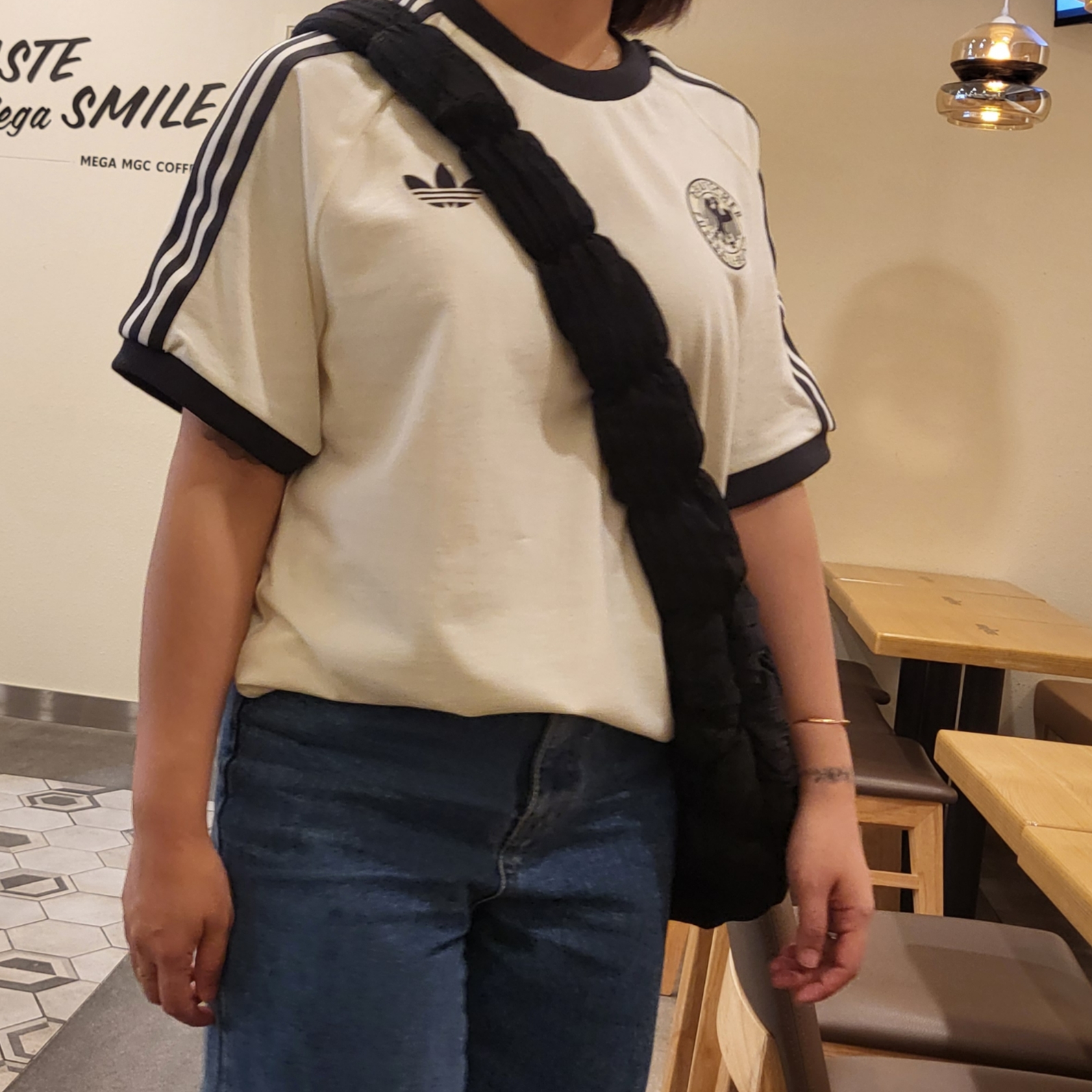 Adidas German Adicolor Classic 3-Stripes T-Shirt Off White - KR Sizing 착용 스타일 - 2