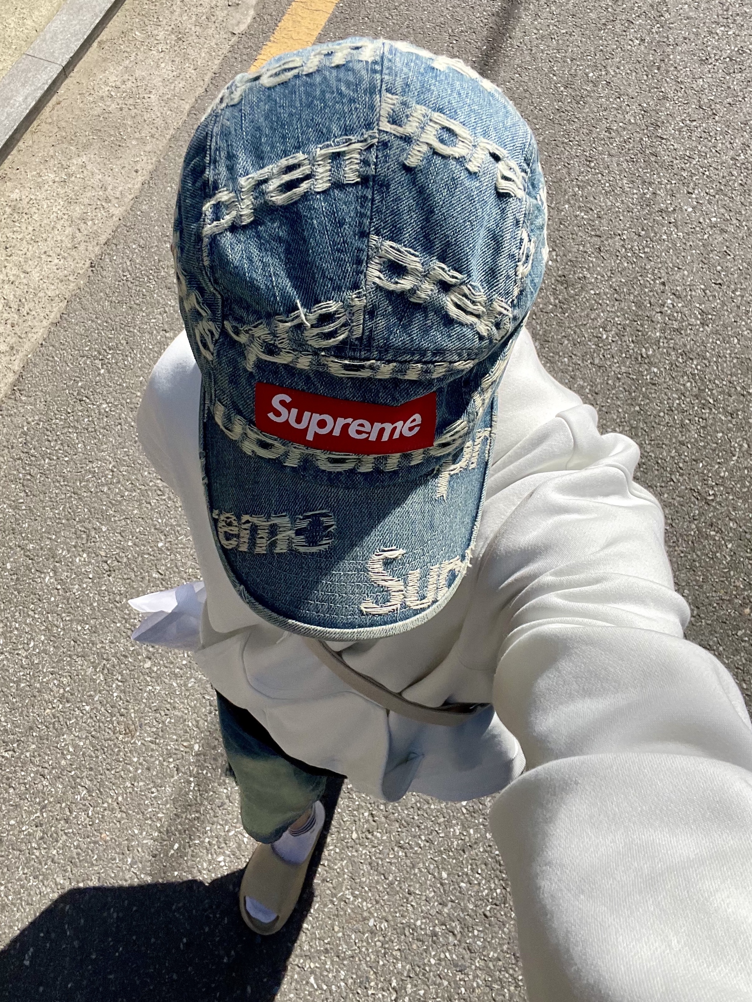 Adidas Yeezy Slide Bone 2022/2023, Stussy Canvas Side Pouch Natural 착용 스타일 - 5