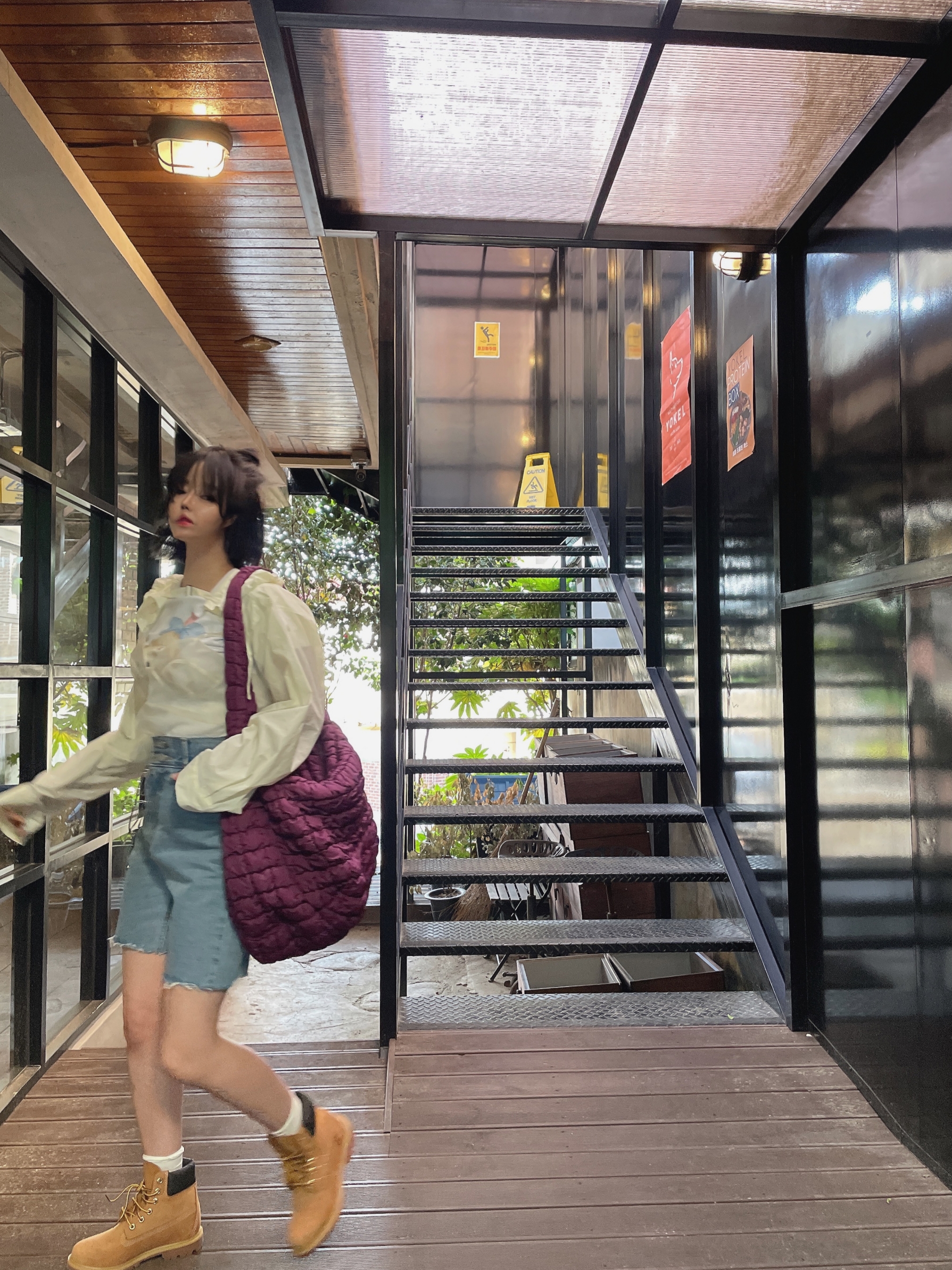 COS Quilted Oversized Shoulder Bag Burgundy, (W) Timberland 6 Inch Premium Waterproof Boot Wheat Nubuck - Wide 착용 스타일 - 1
