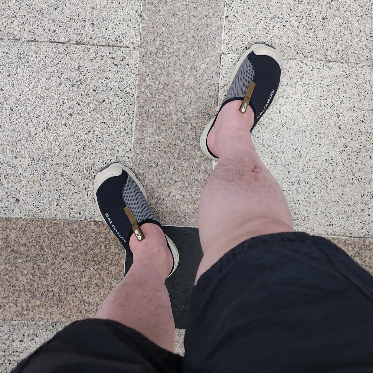 Salomon RX Slide 3.0 Black Plum Kitten 착용 스타일