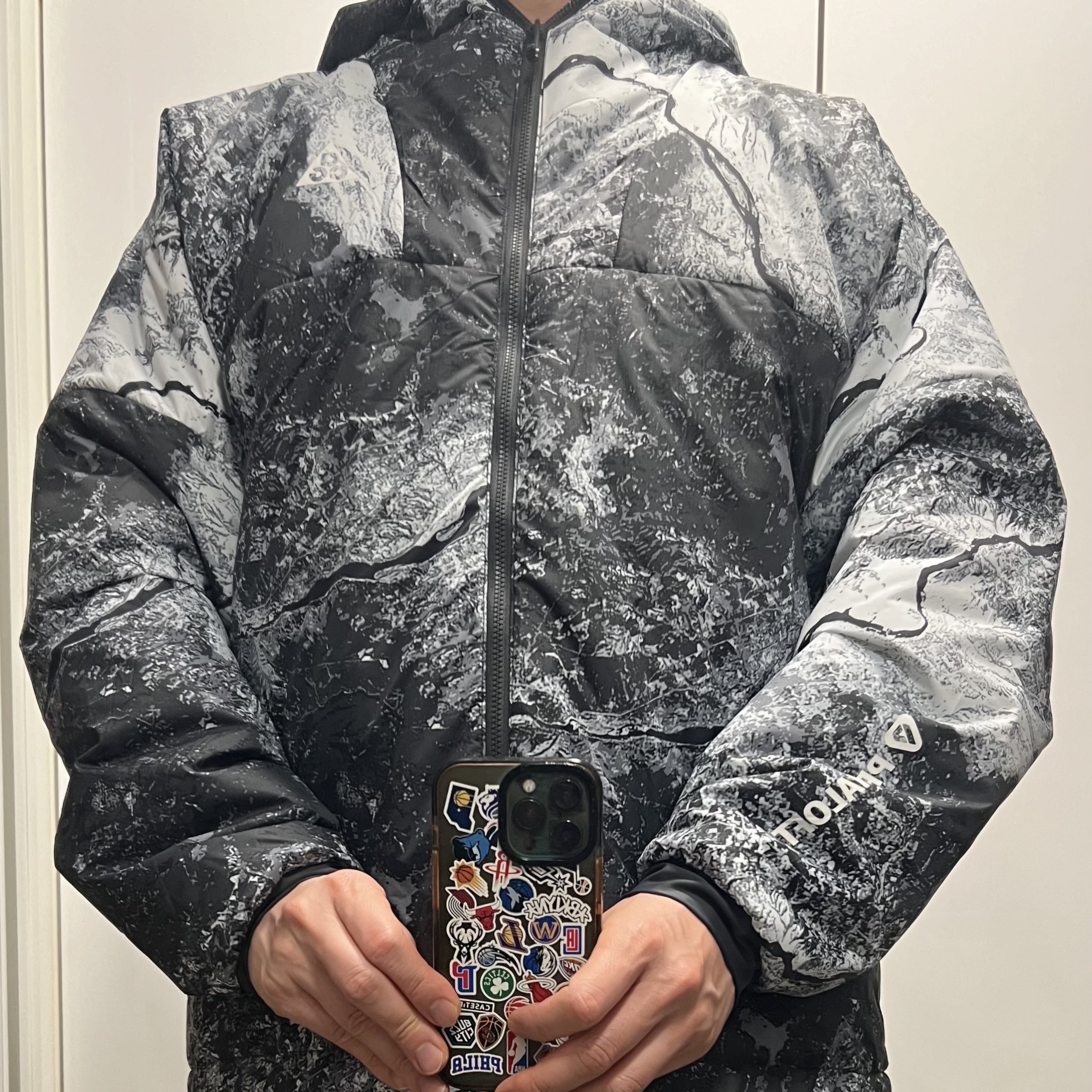 Nike ACG Therma-Fit ADV Rope De Dope Allover Print Jacket Anthracite 착용 스타일 - 2