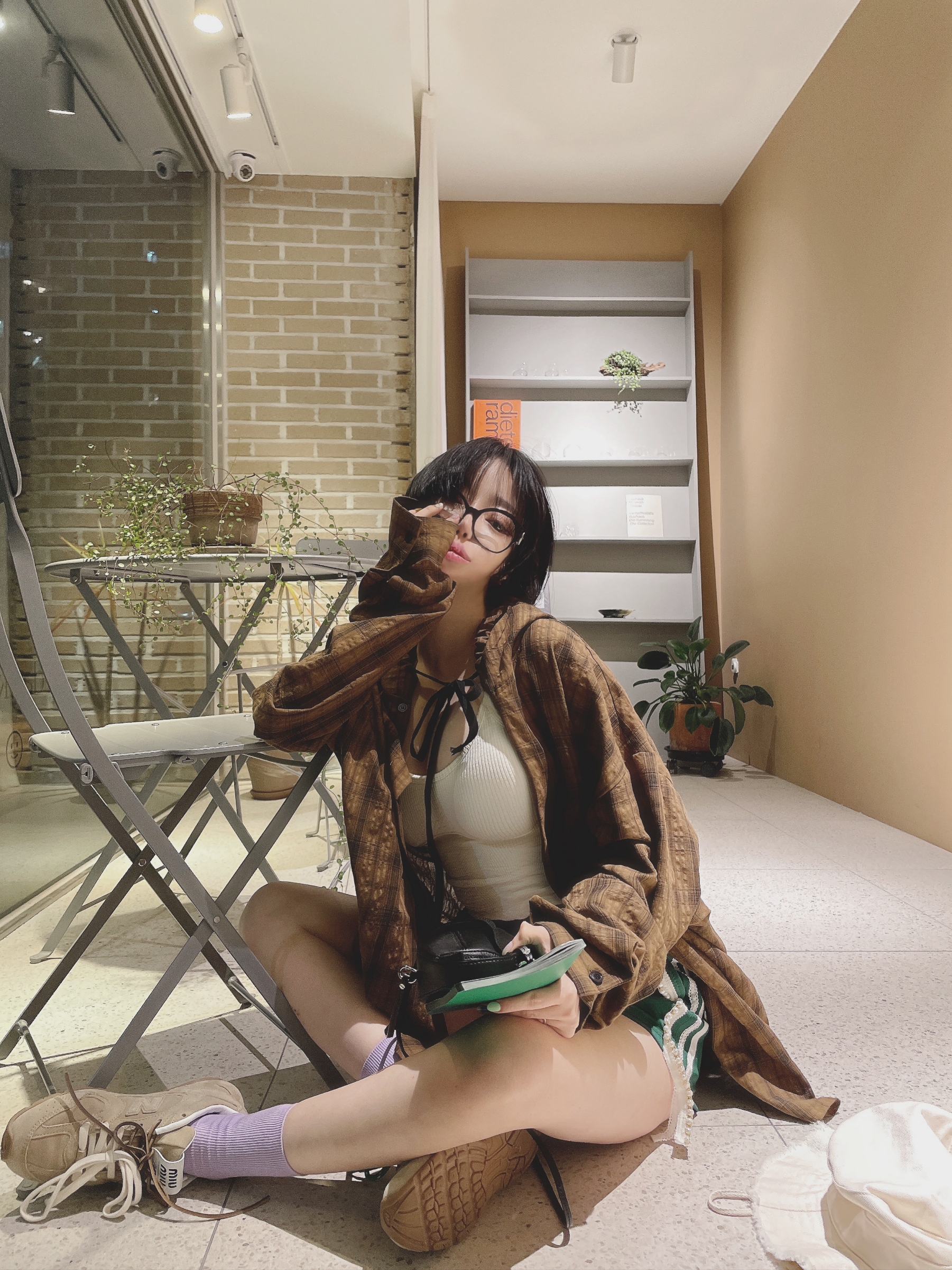 Chanel Round Eyeglasses Acetate & Black, Cosymosy I Have a Dog, Too! Keyring Type 착용 스타일 - 1