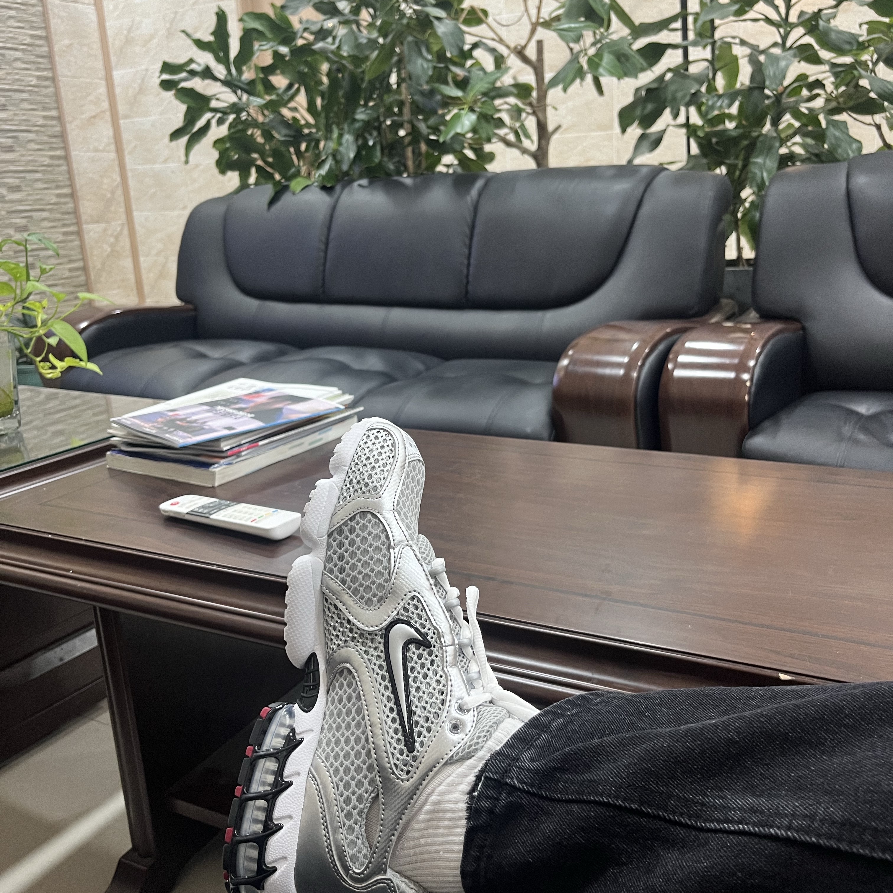 Nike Air Zoom Spiridon Cage 2 Metallic Silver 착용 스타일