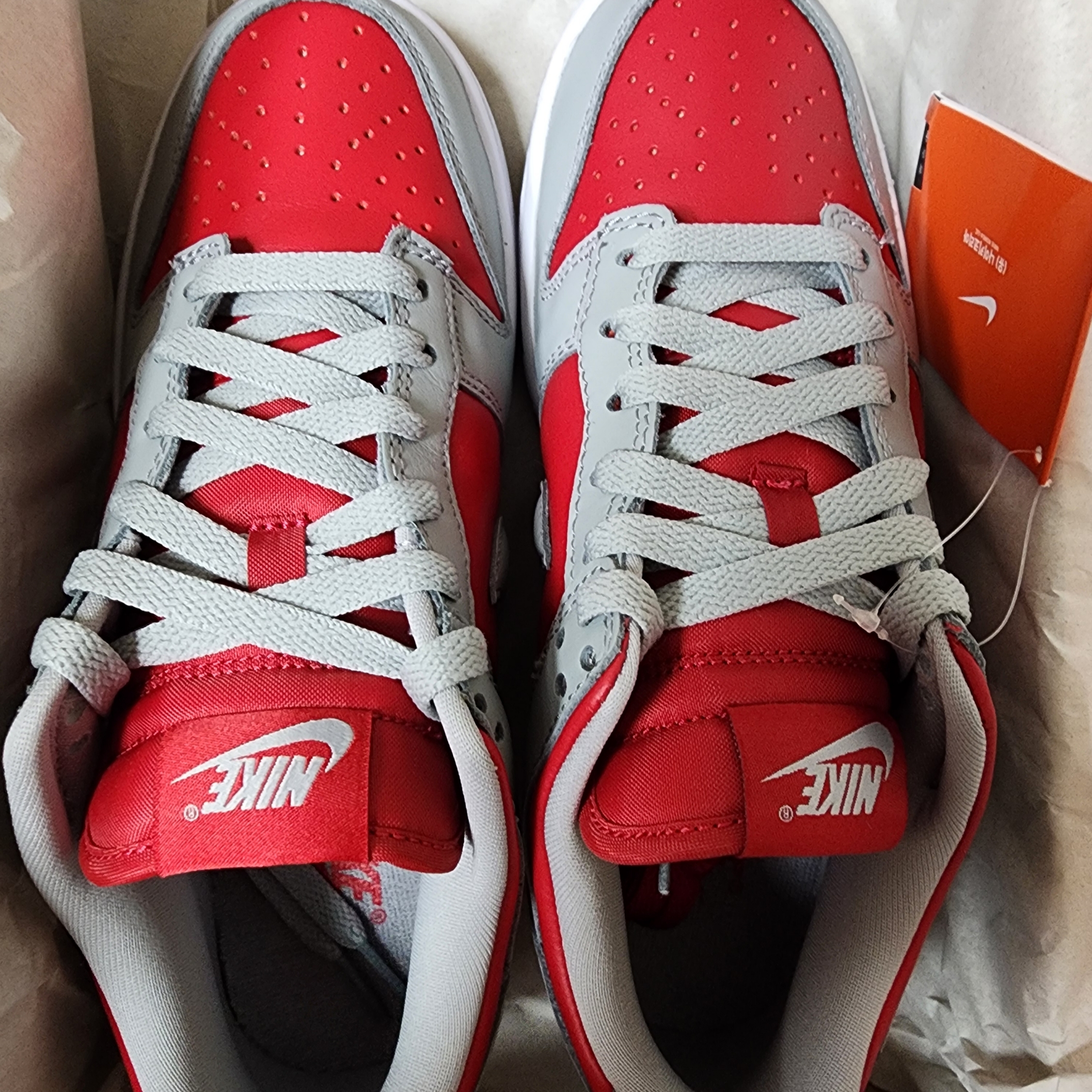 Nike Dunk Low QS Varsity Red and Silver 착용 스타일 - 1