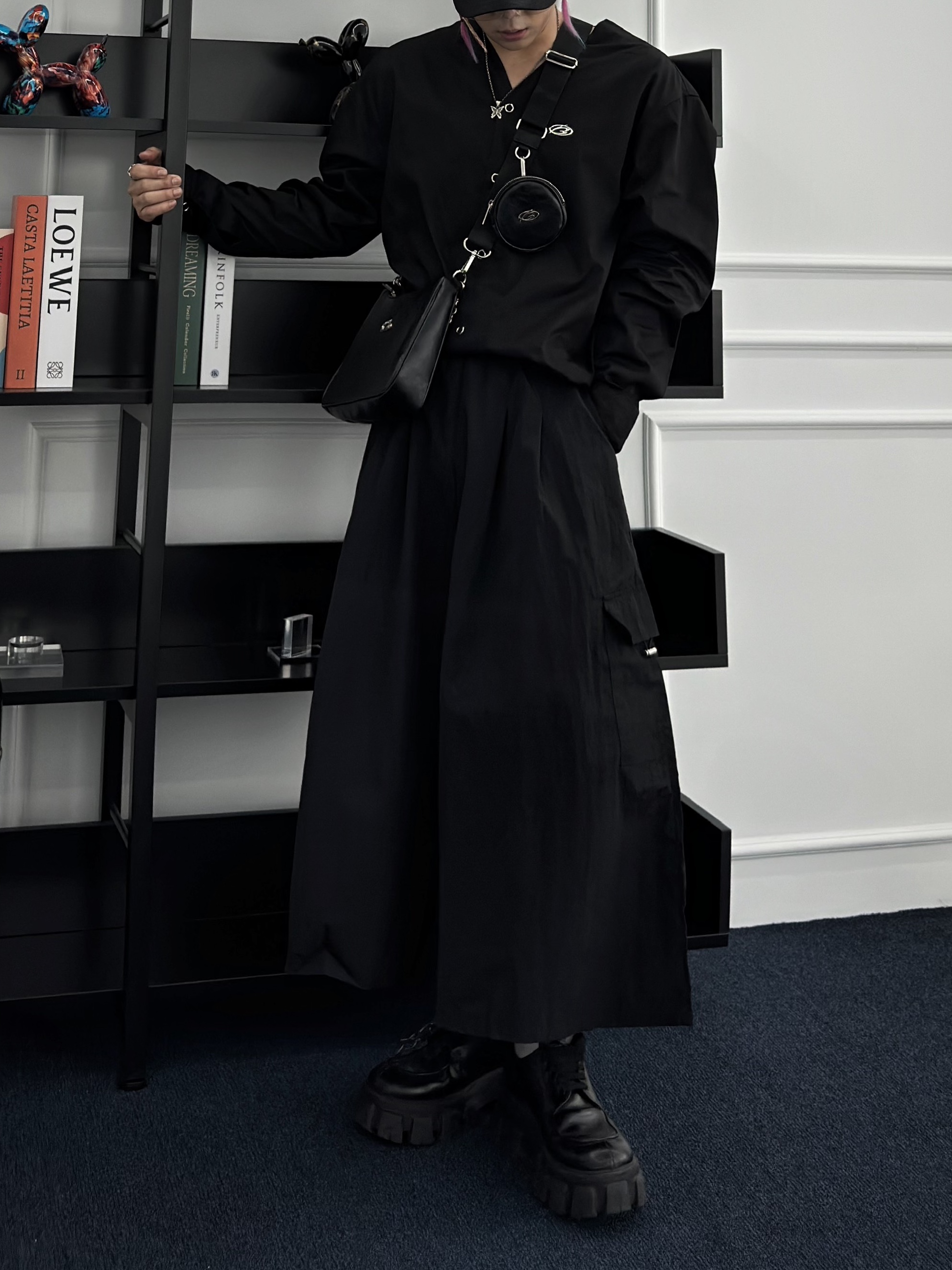 Prada Monolith Brushed Leather Lace-Up Shoes Black 착용 스타일 - 3