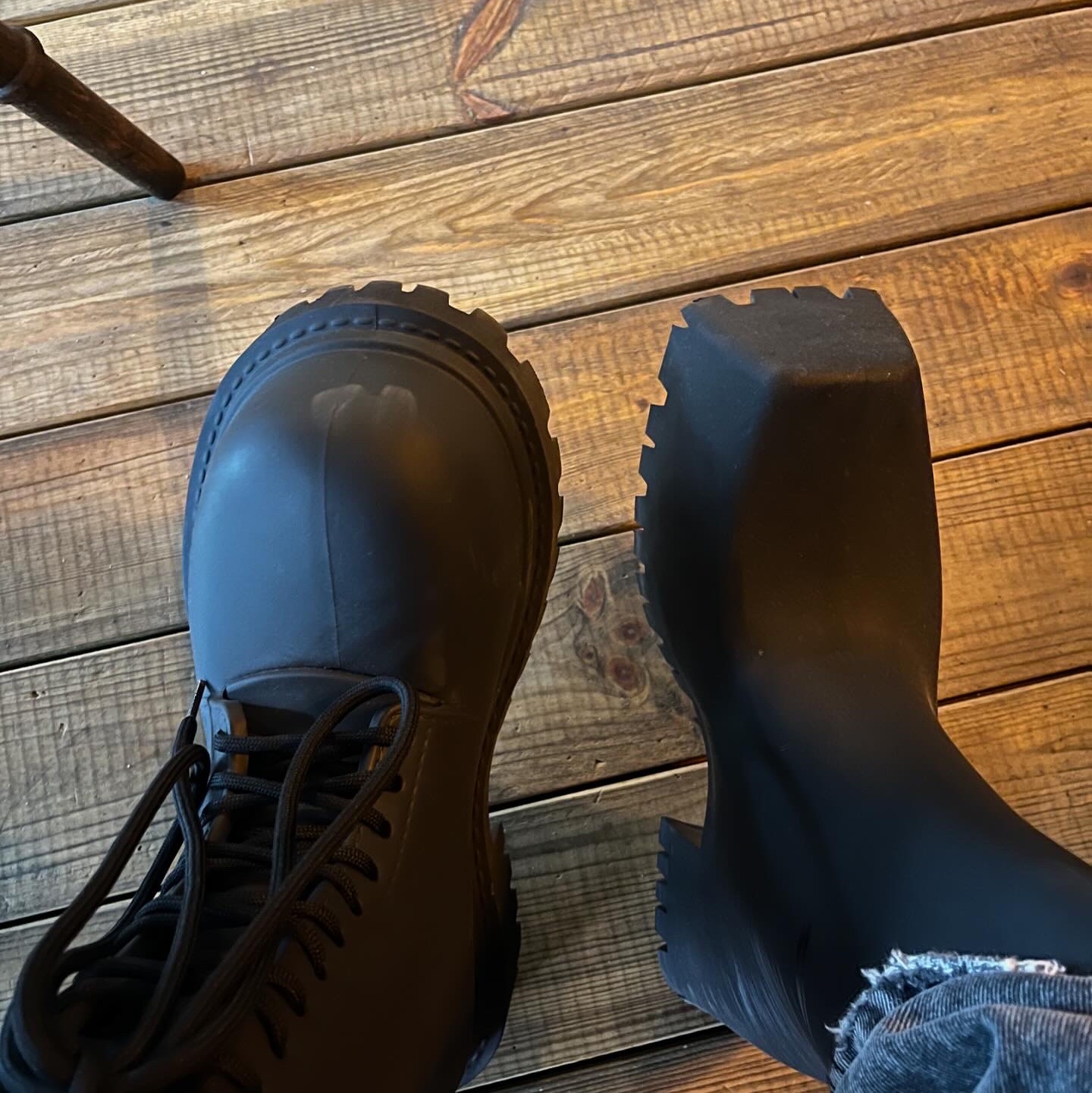 Balenciaga XL Army Boots Full Eva Black, Balenciaga Trooper Rubber Boot Black 착용 스타일 - 5