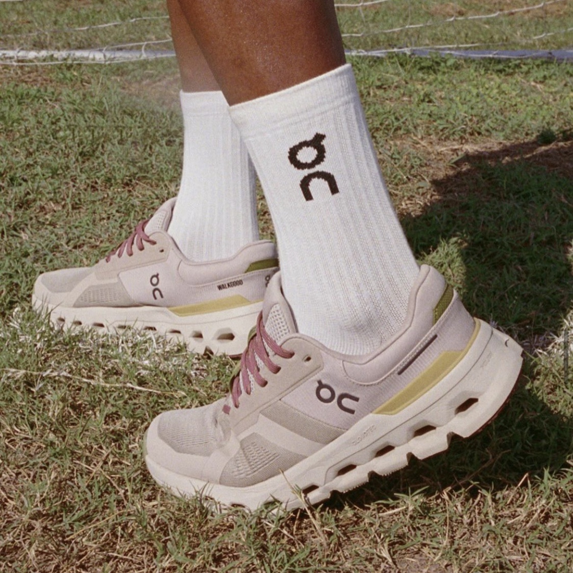 On Running x Post Archive Faction (Paf) Cloudmonster 2 Moondust Chalk, On Running x Post Archive Faction (Paf) Cloudmonster 2 Black Magnet 착용 스타일 - 10