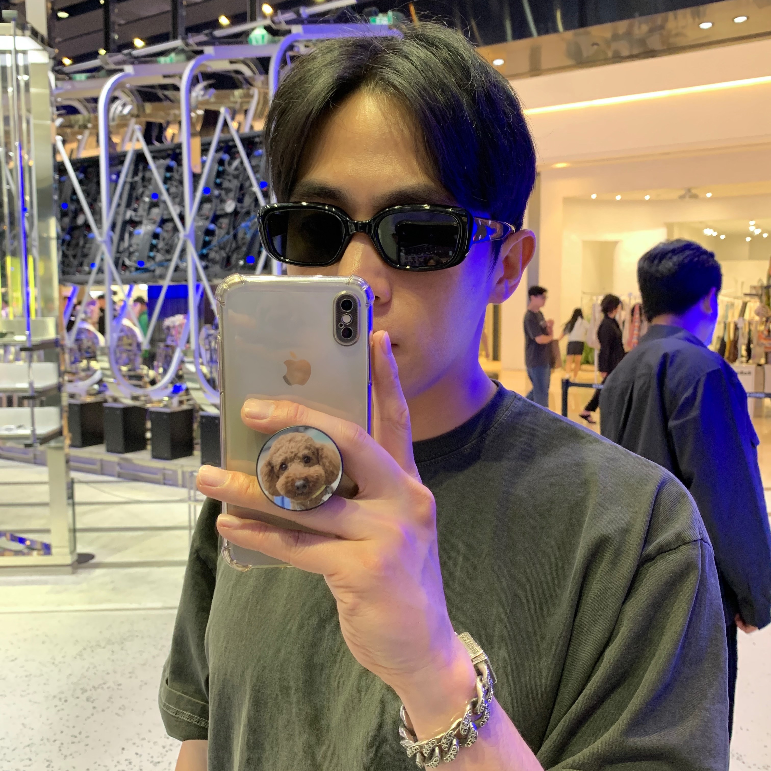 Gentle Monster x Maison Margiela MM106 Black Black 착용 스타일 - 2