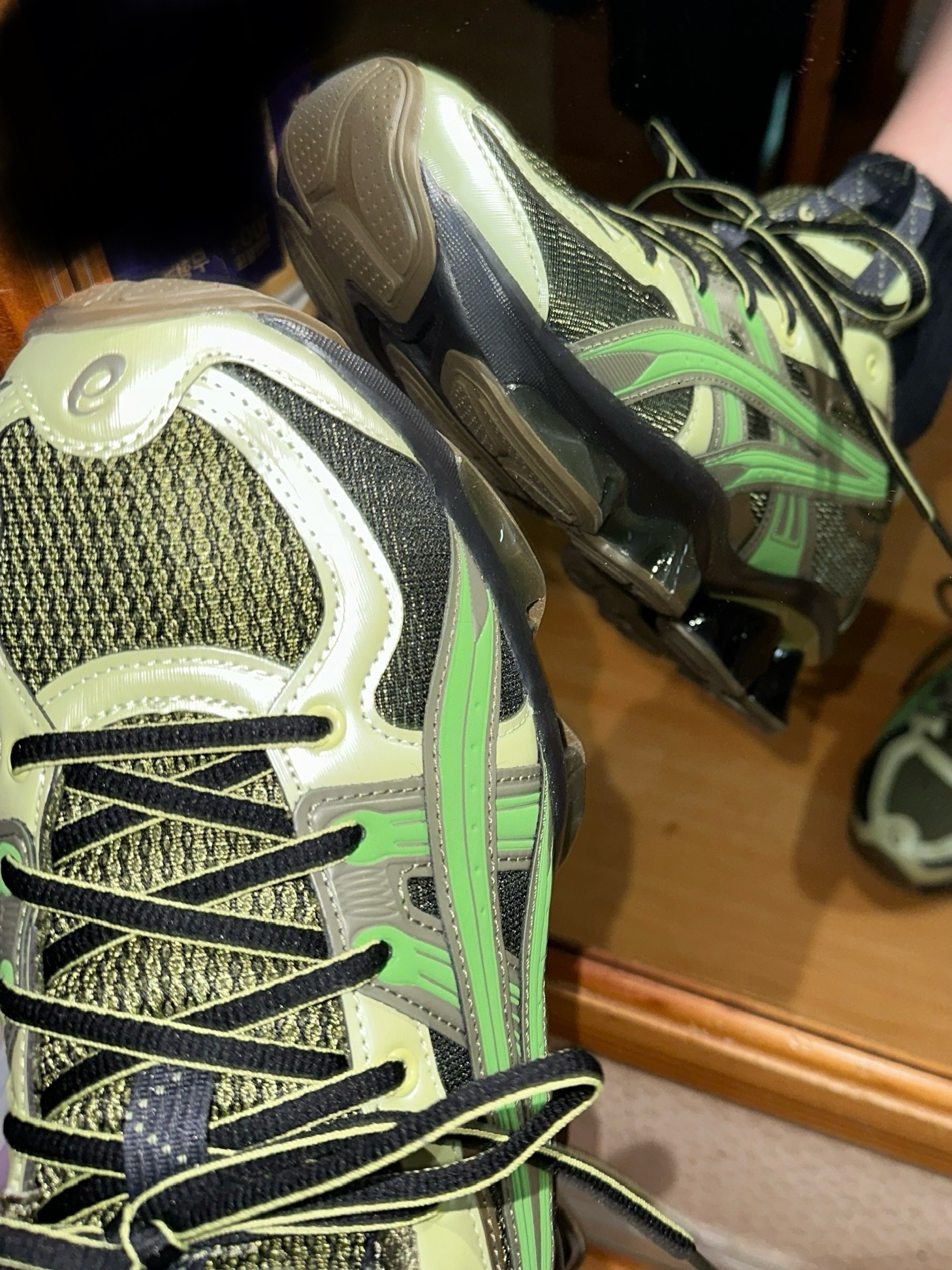 Asics US5-S Gel-Quantum Kinetic Moss Bamboo 착용 스타일