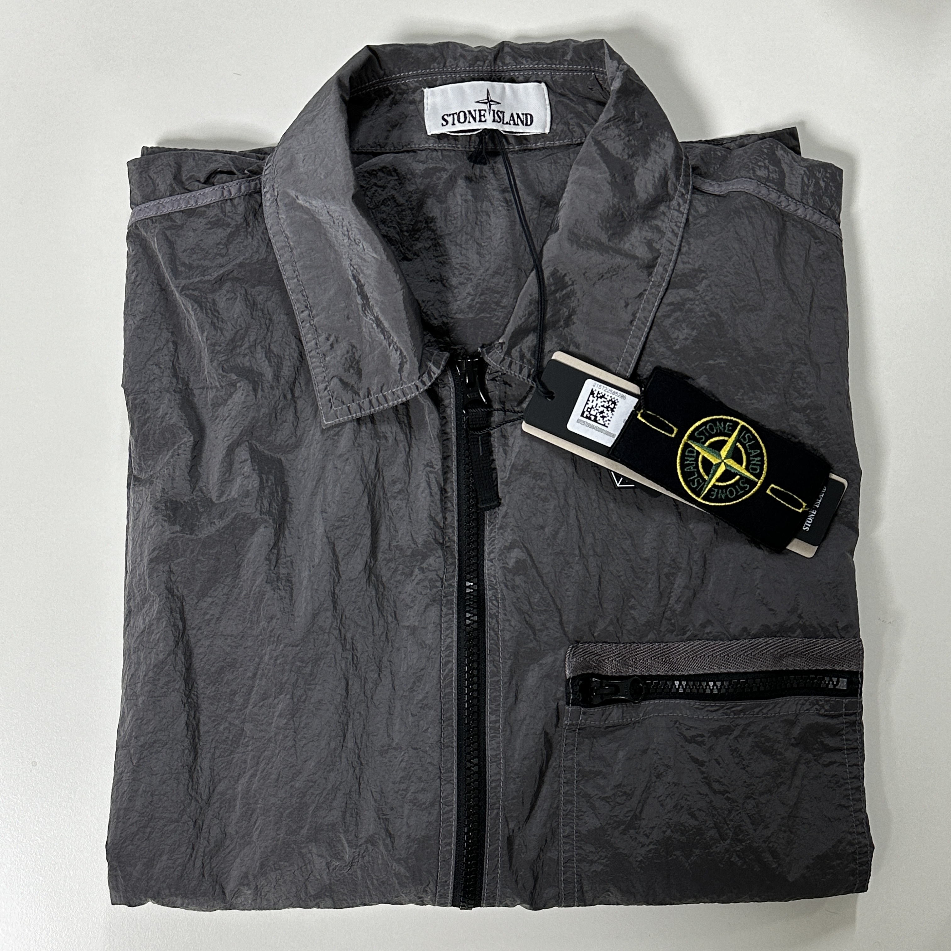 Stone Island 11219 Nylon Metal Overshirt Dove Grey - 24SS 착용 스타일