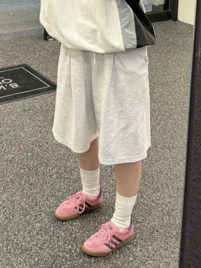 (W) Adidas Gazelle Indoor Bliss Pink 착용 스타일 - 1
