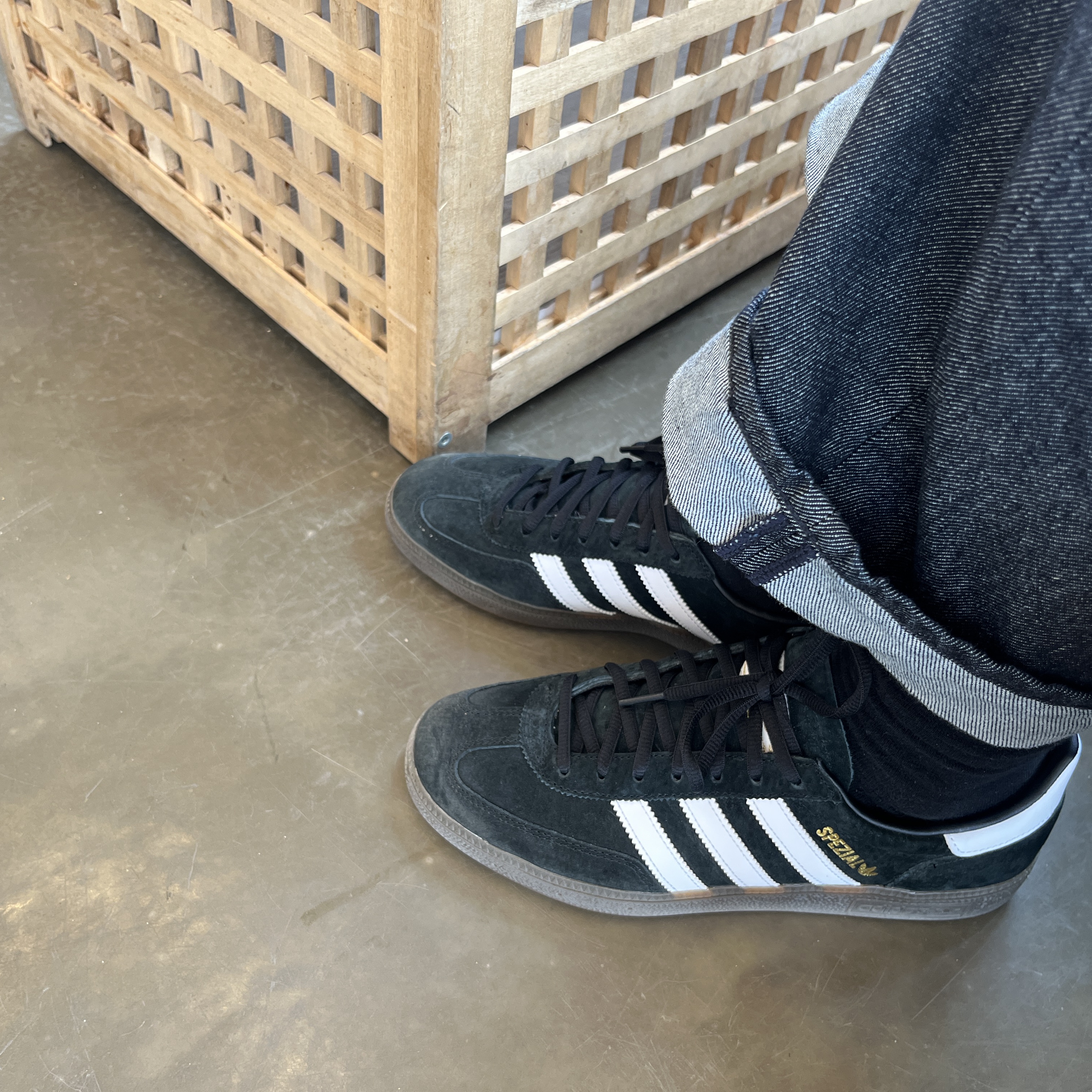 Adidas Spezial Handball Core Black 착용 스타일