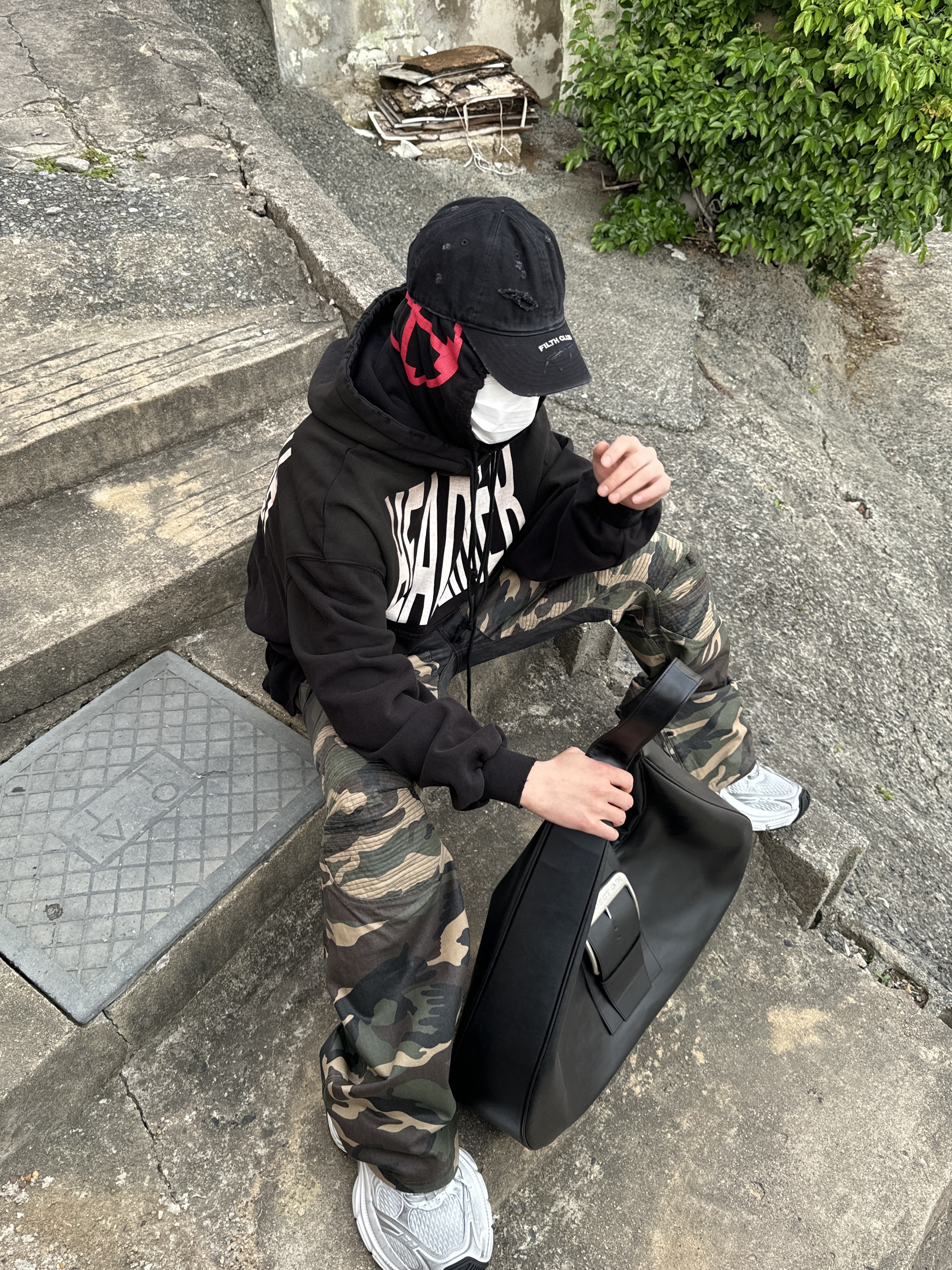 Balenciaga 10XL Sneakers White Grey Silver Black, Project G/R Coated Biker Armoured Flare Pants Camo 착용 스타일 - 1