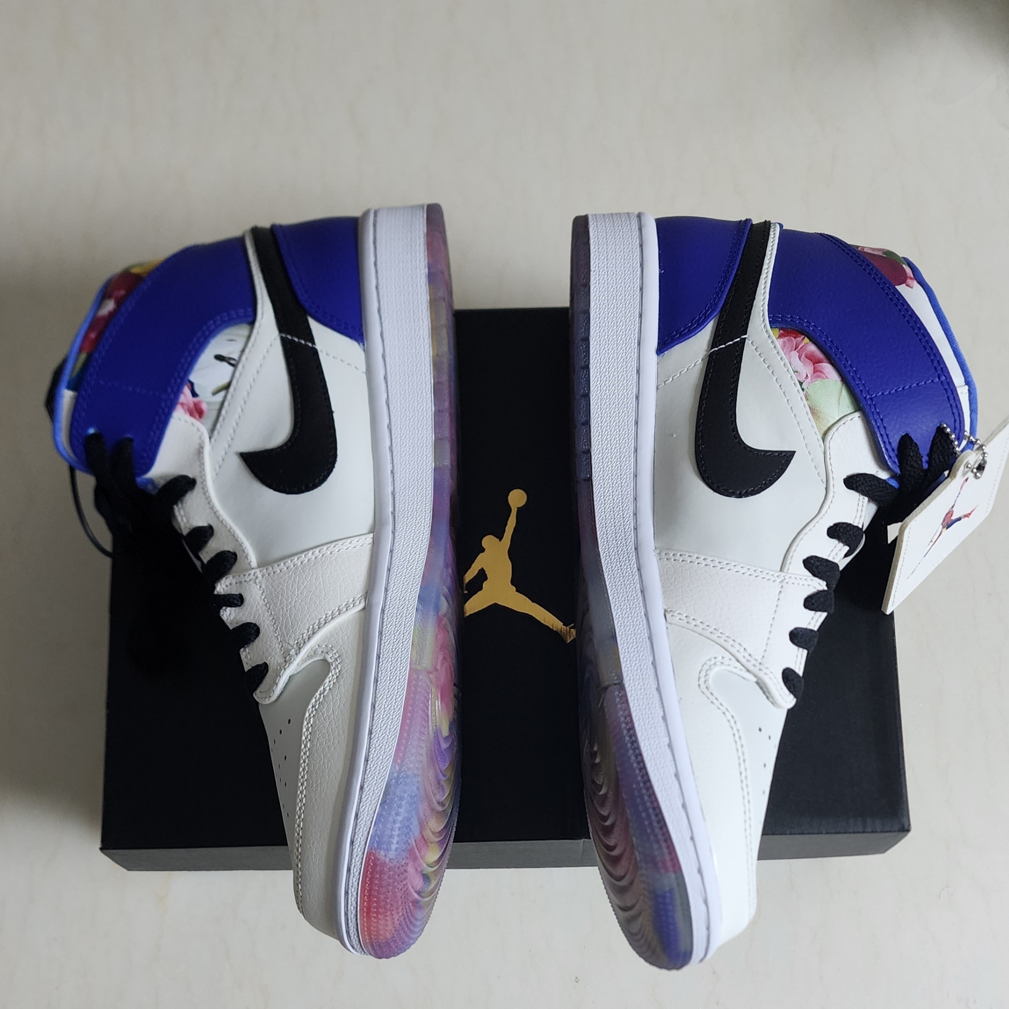 Jordan 1 Mid SE Floral 착용 스타일 - 2