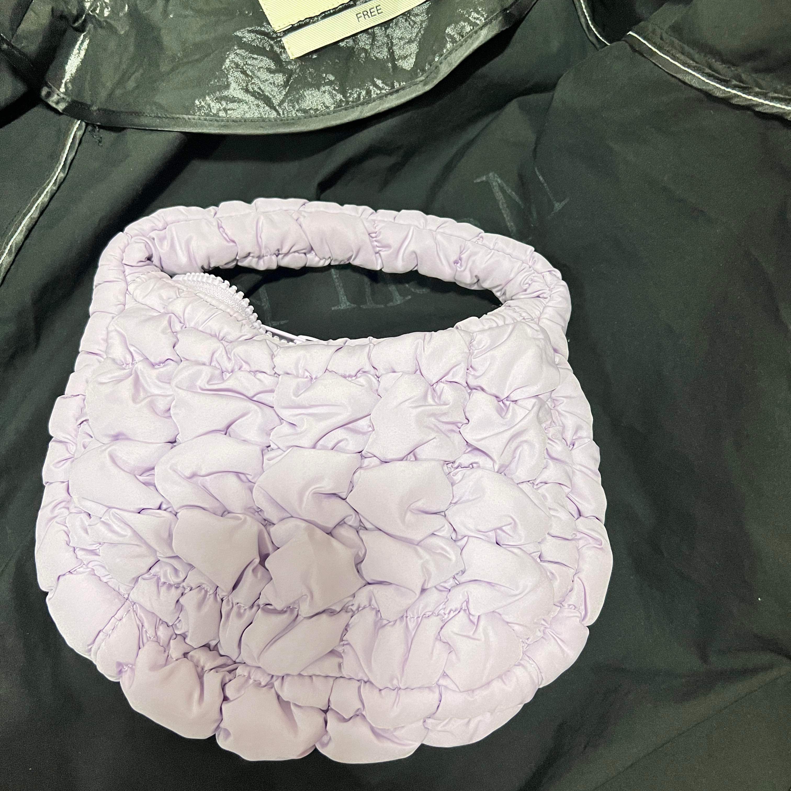 COS Quilted Micro Bag Purple 착용 스타일