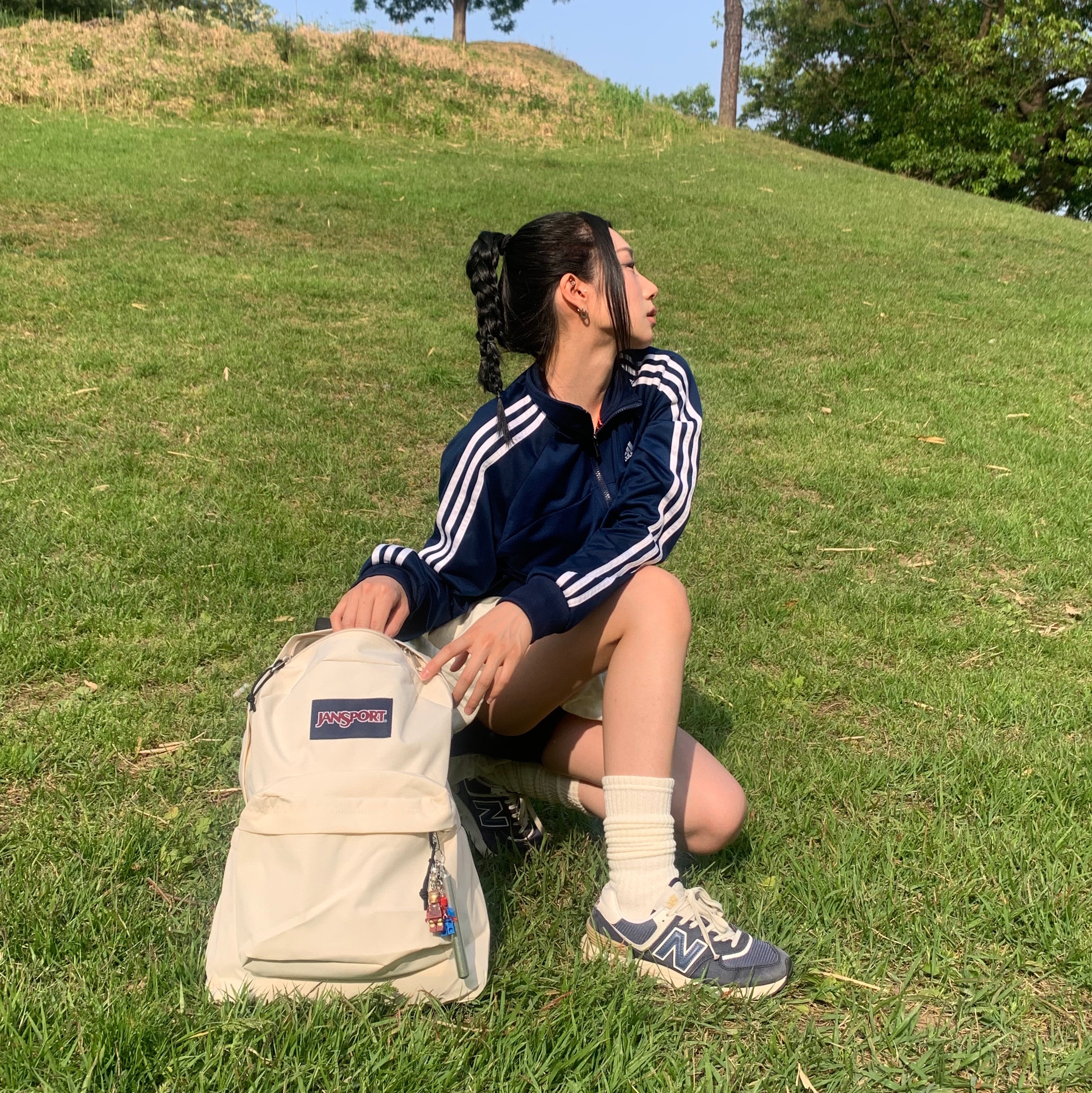 Jansport Right Pack Backpack Soft Tan, Jansport Half Pint Mini Backpack Coconut 착용 스타일 - 1