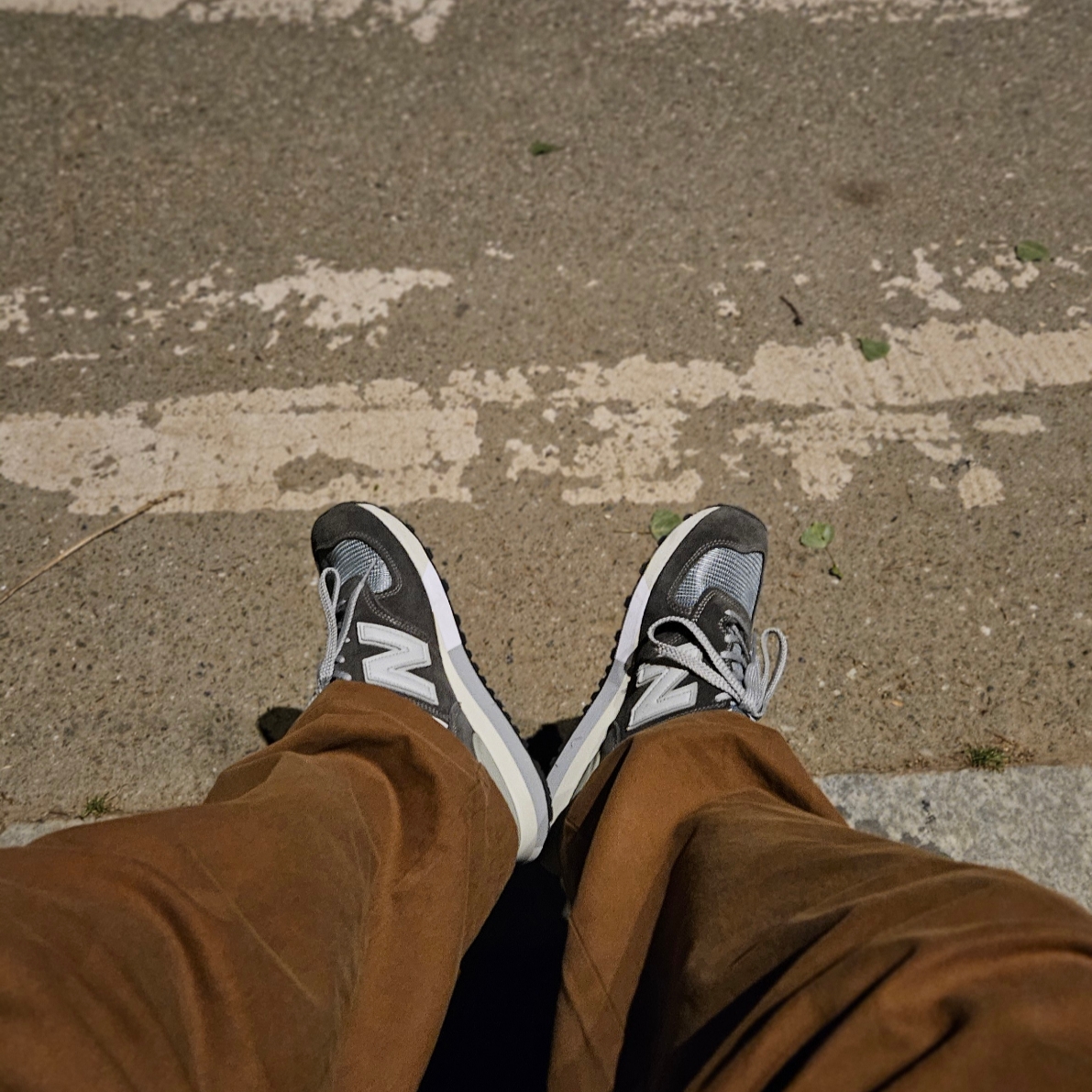 New Balance 576 Made in UK Grey 착용 스타일 - 2