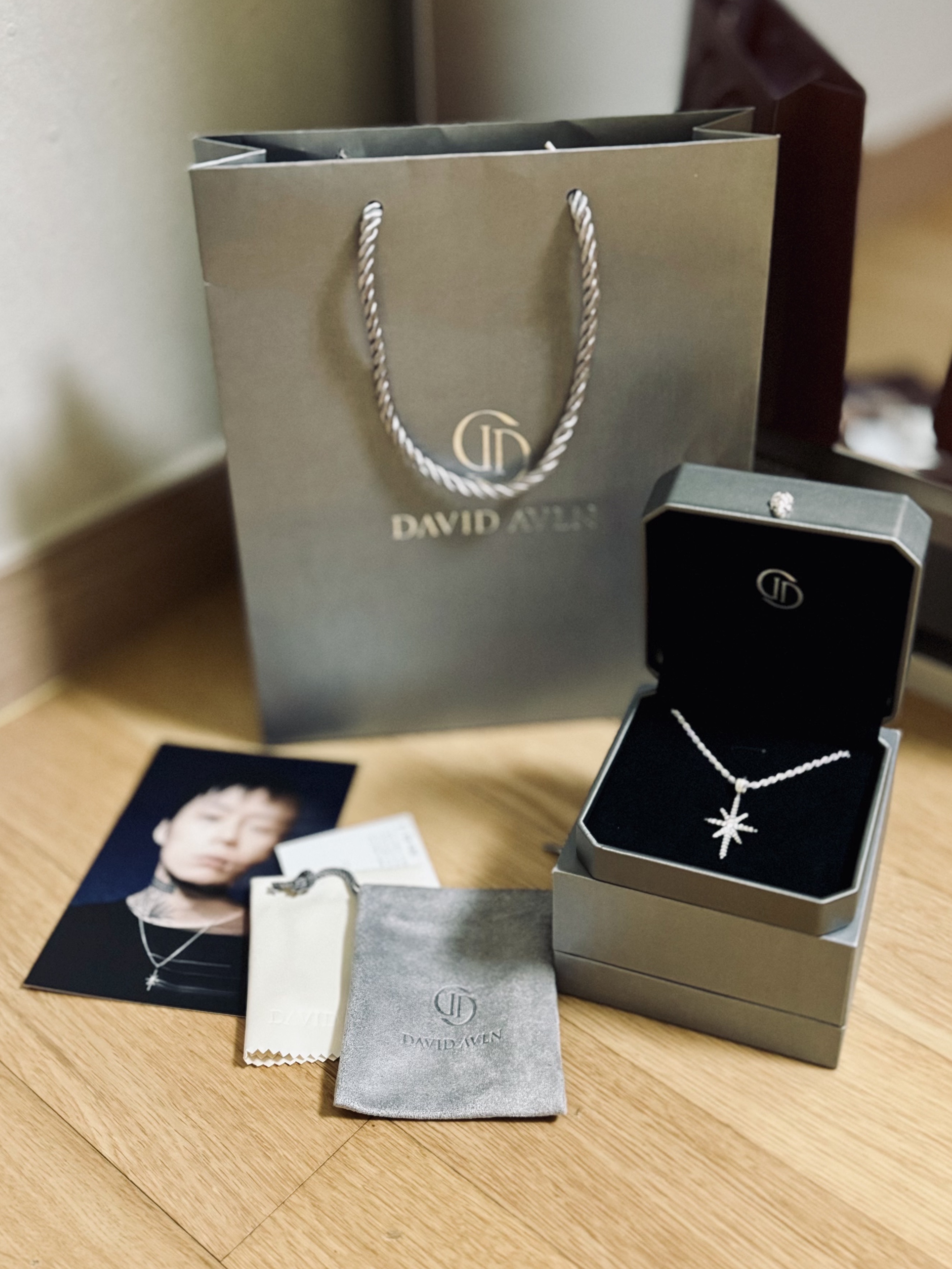 [KREAM 단독 / 프리오더] KID MIILI x DAVID AVLN Glacier Diamond Pendant 착용 스타일