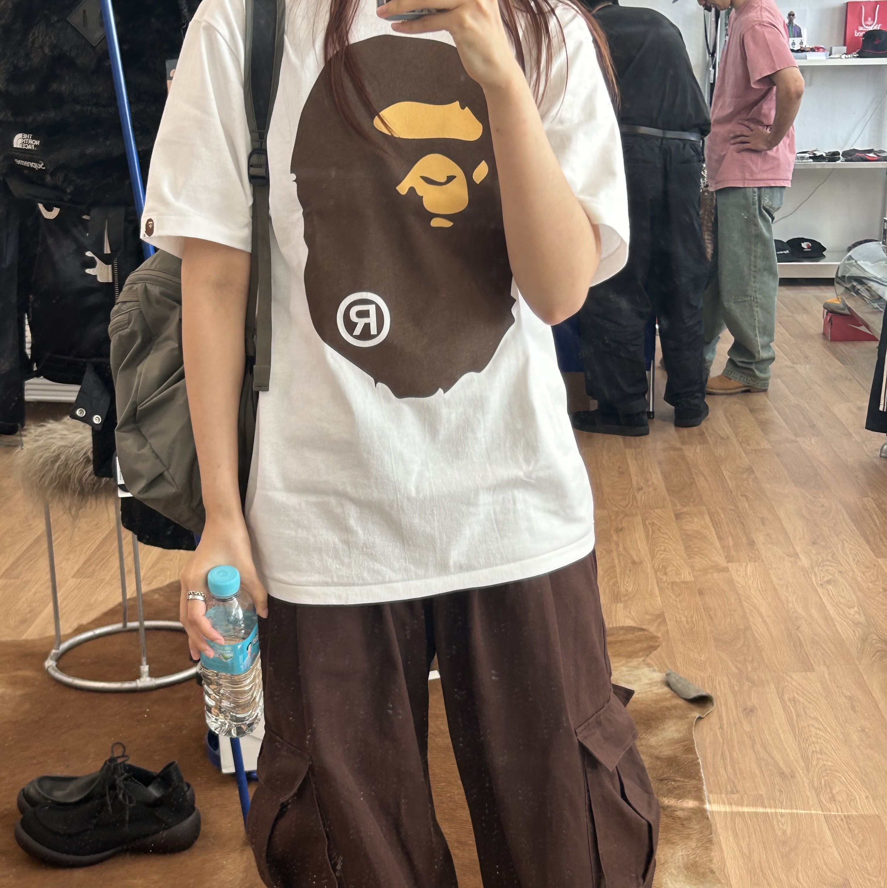 BAPE Big Ape Head T-Shirt White 착용 스타일 - 3